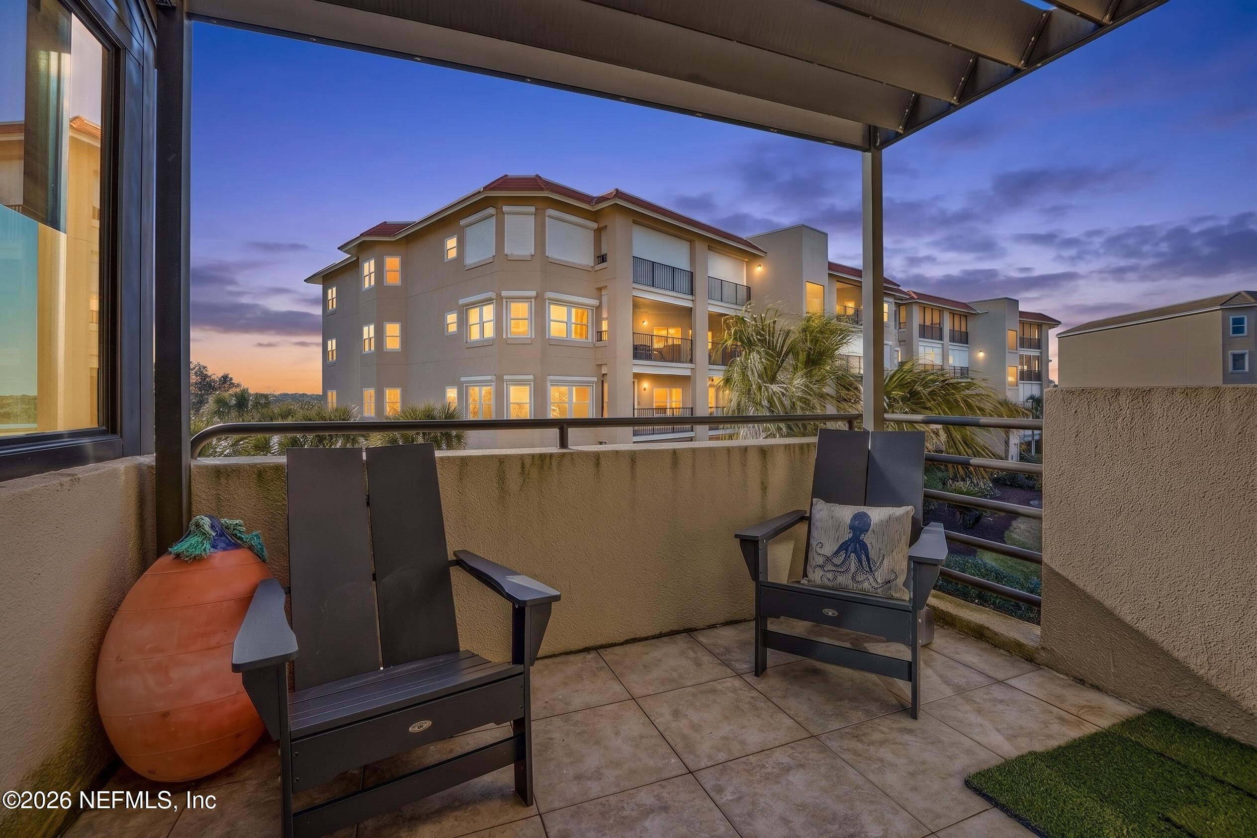 822 SPINNAKERS REACH Drive