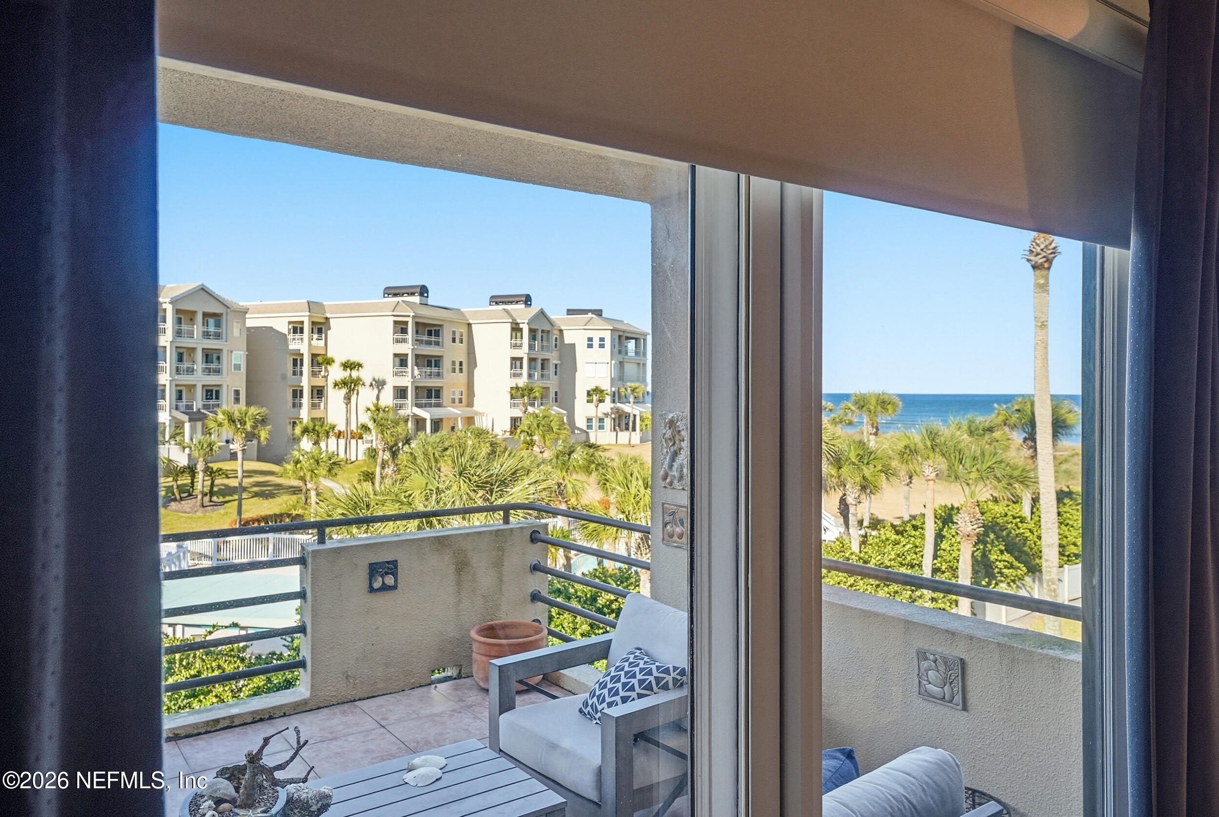 822 SPINNAKERS REACH Drive