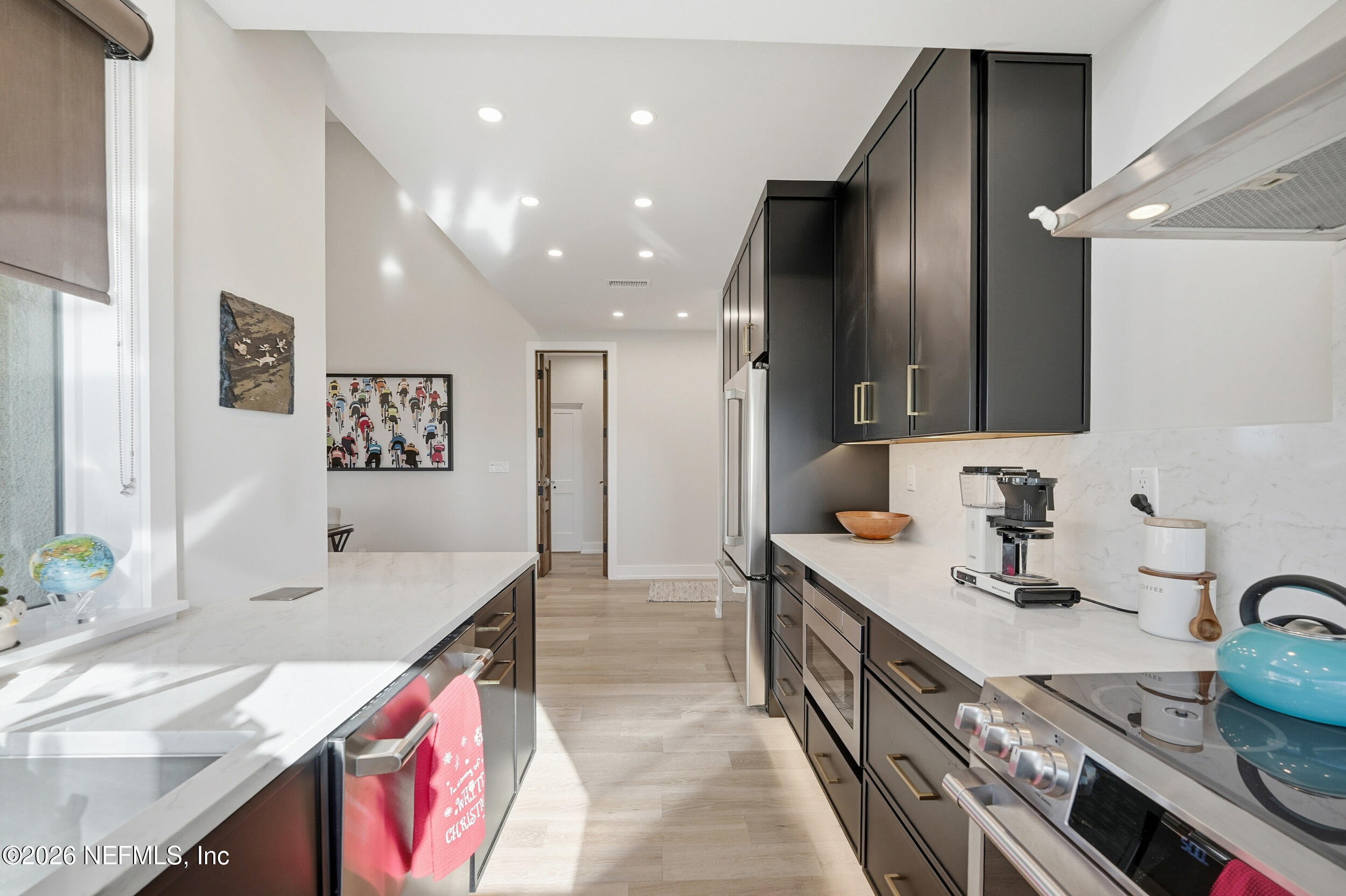 822 SPINNAKERS REACH Drive