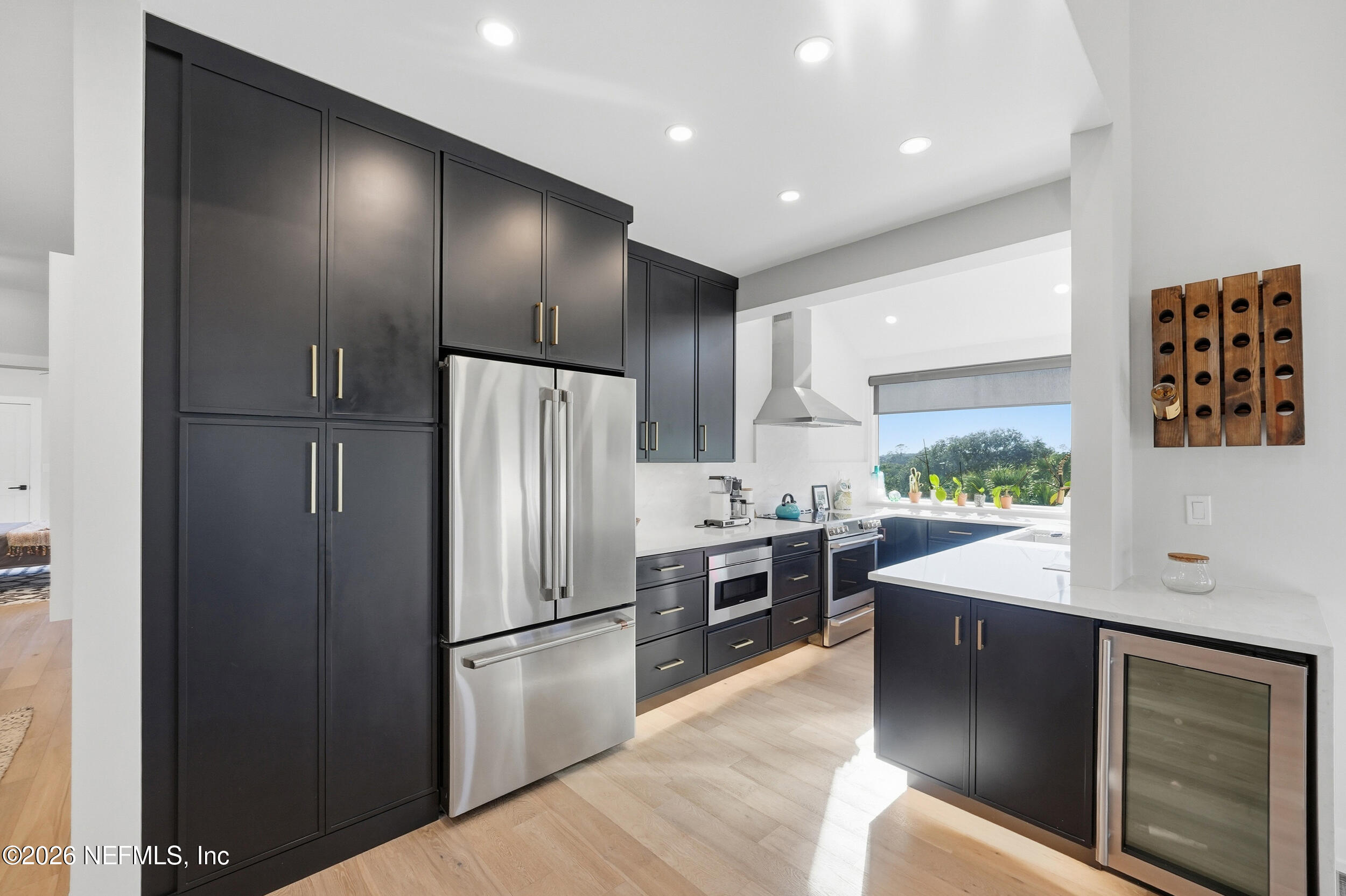 822 SPINNAKERS REACH Drive