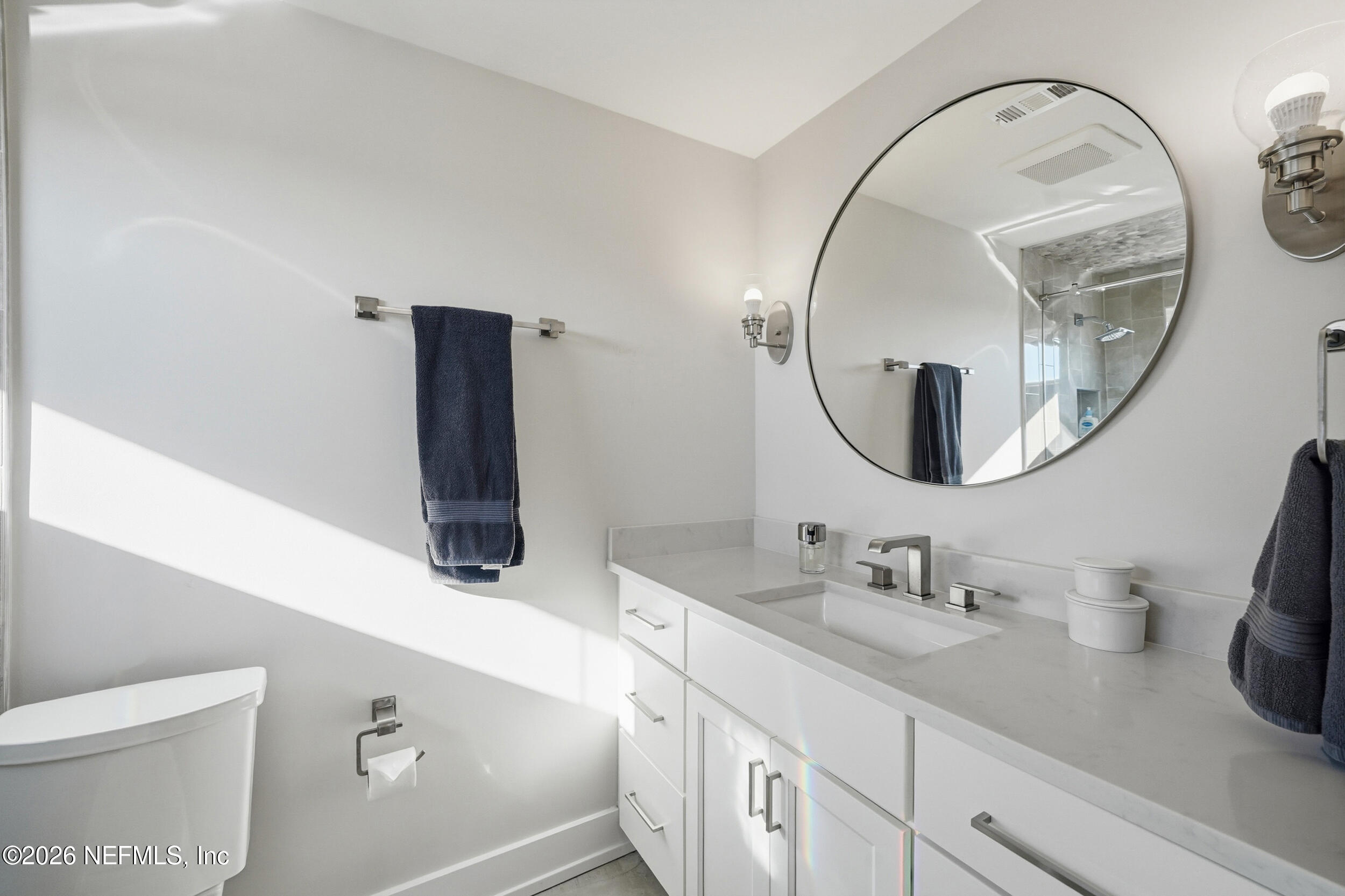 822 SPINNAKERS REACH Drive