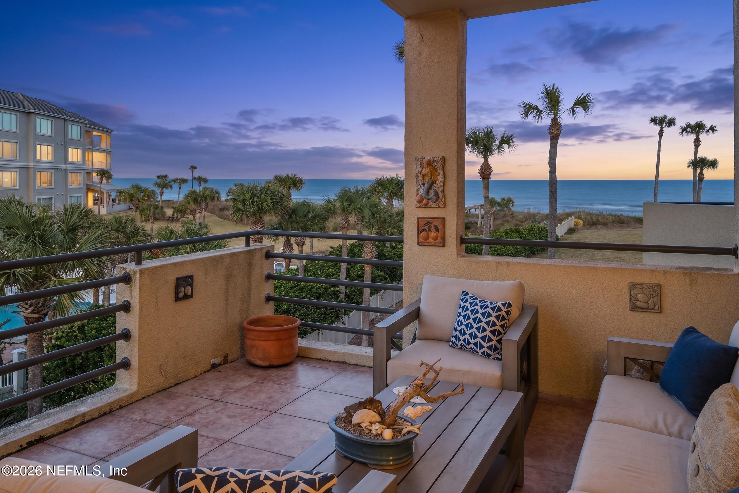 822 SPINNAKERS REACH Drive