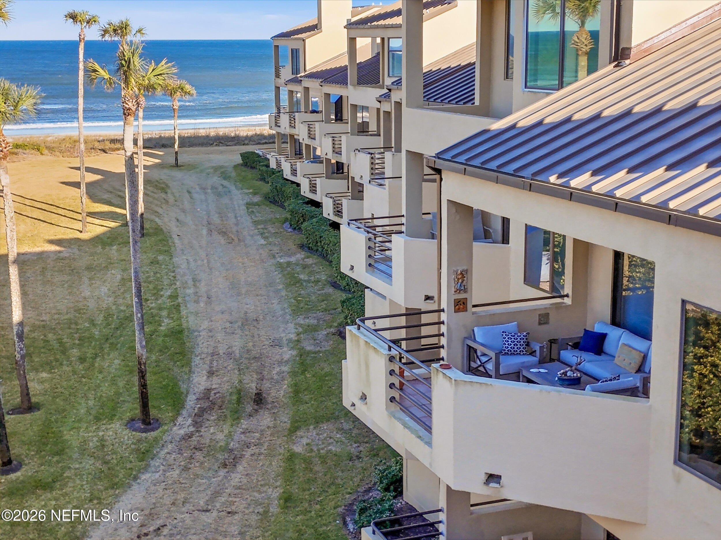 822 SPINNAKERS REACH Drive