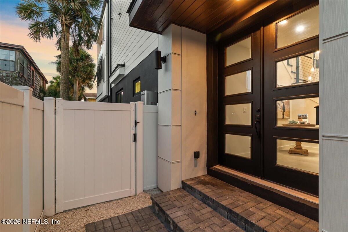 118 13TH Avenue S 101 B