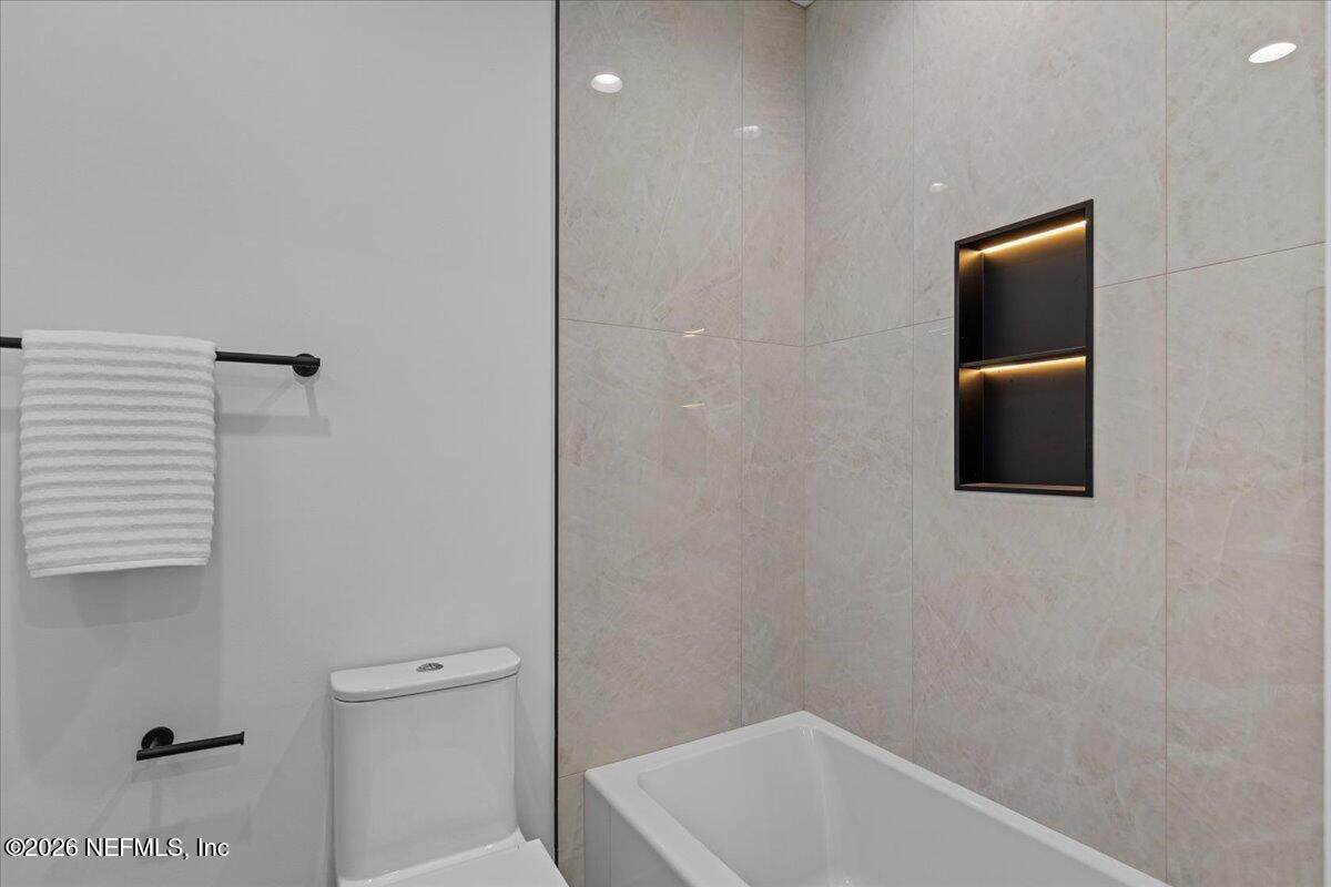 118 13TH Avenue S 101 B