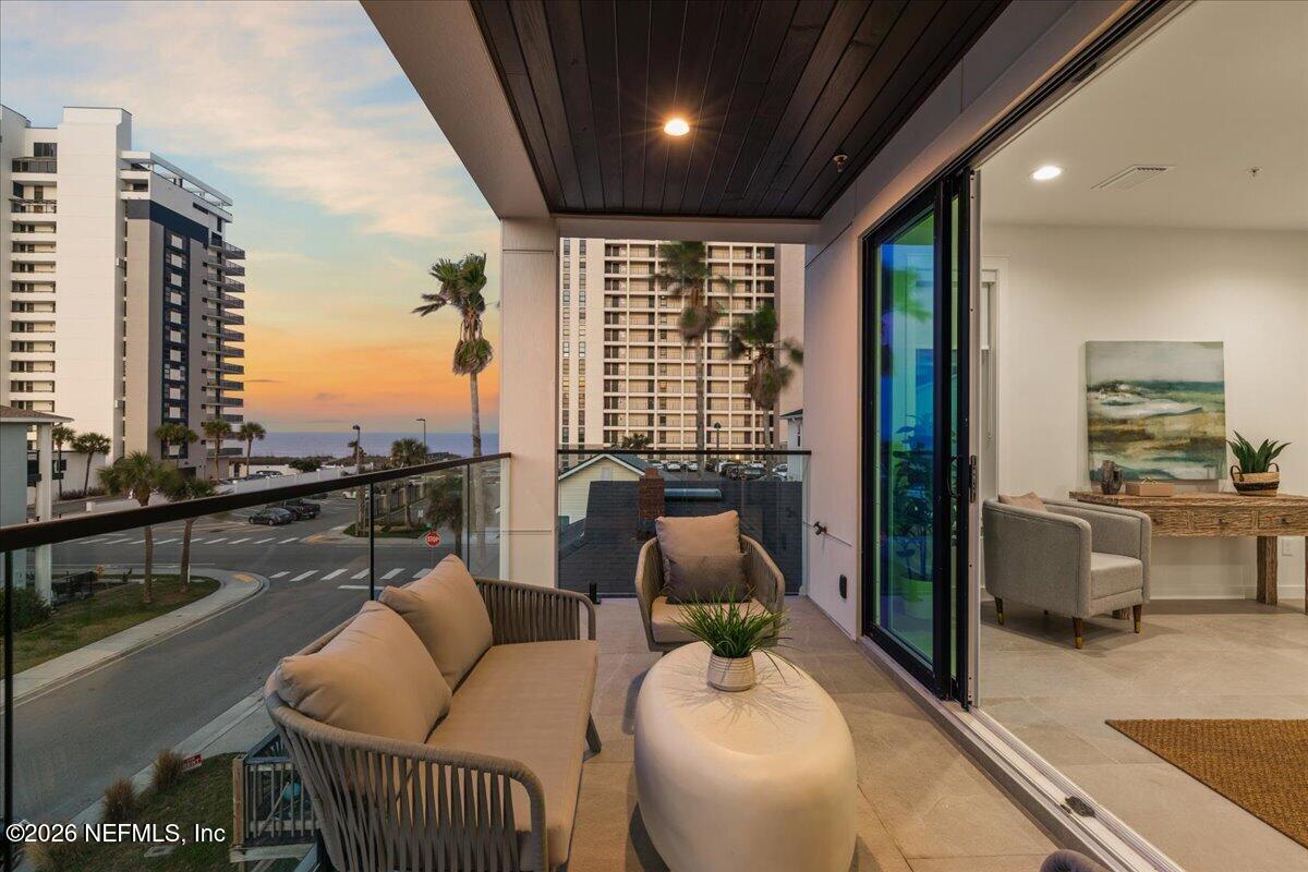 118 13TH Avenue S 101 B