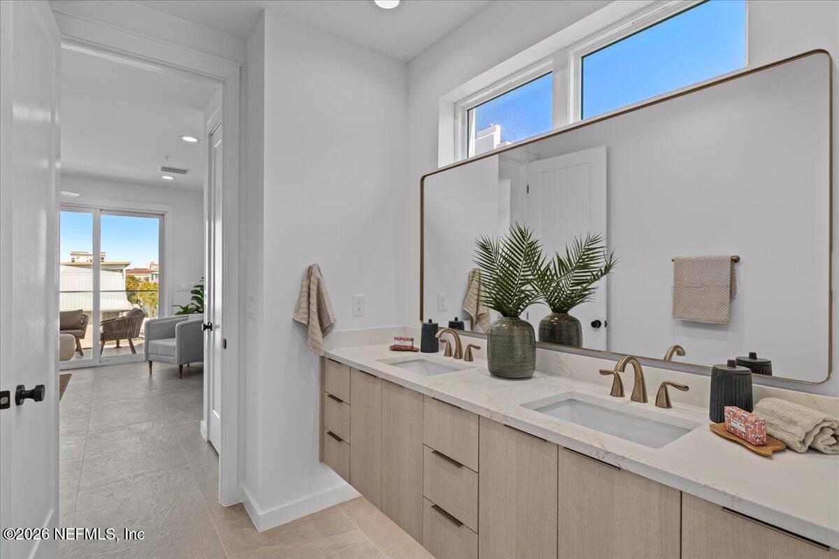 118 13TH Avenue S 101 B