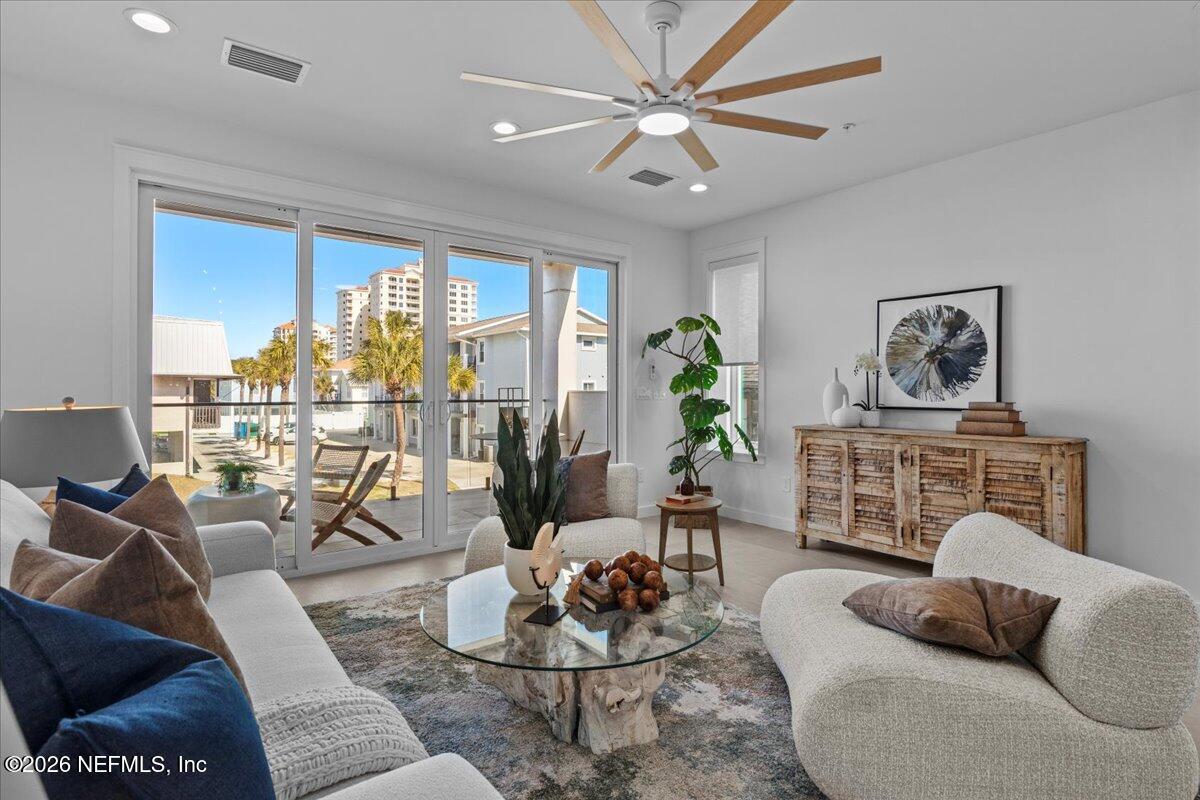 118 13TH Avenue S 101 B