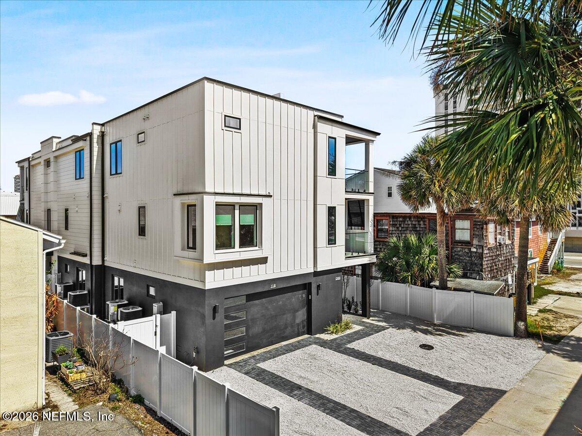 118 13TH Avenue S 103 C