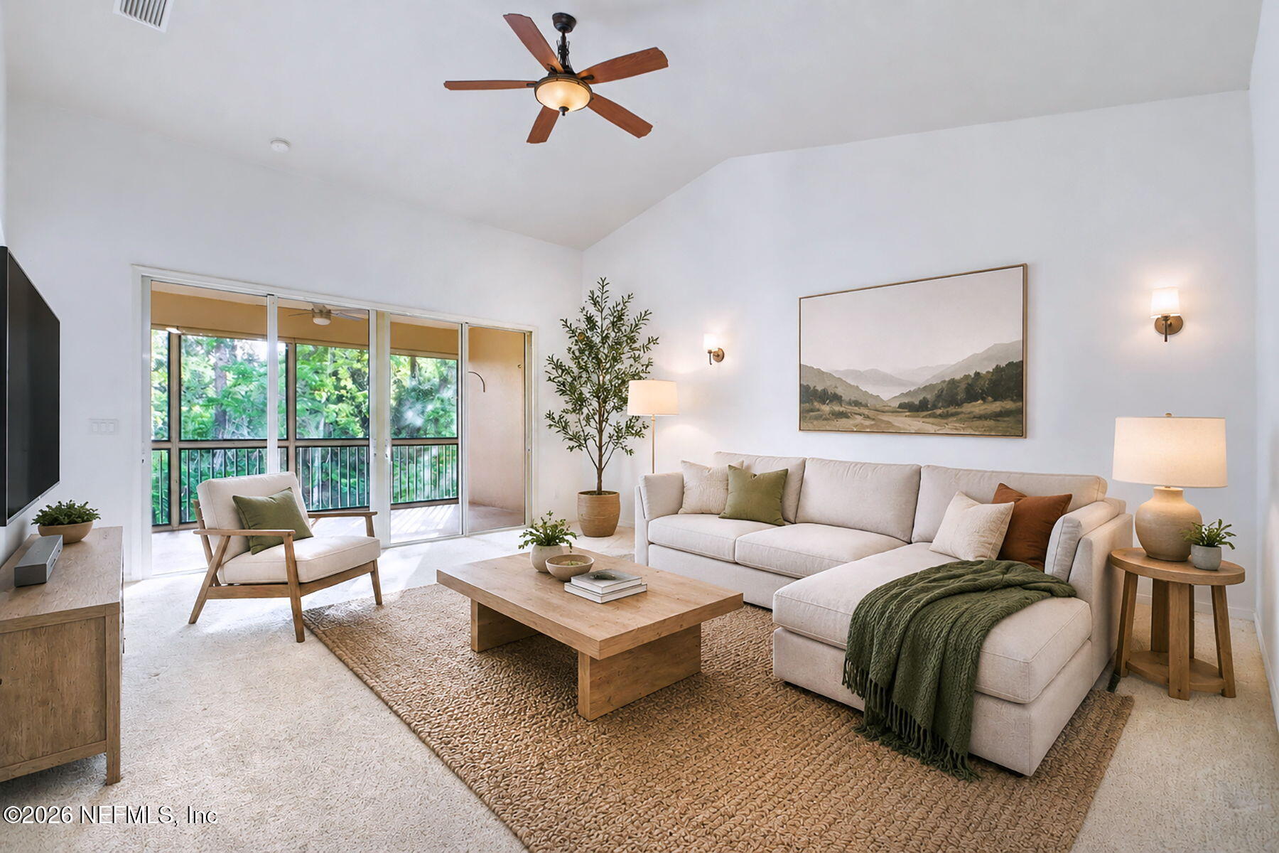 8521 LITTLE SWIFT Circle 34D
