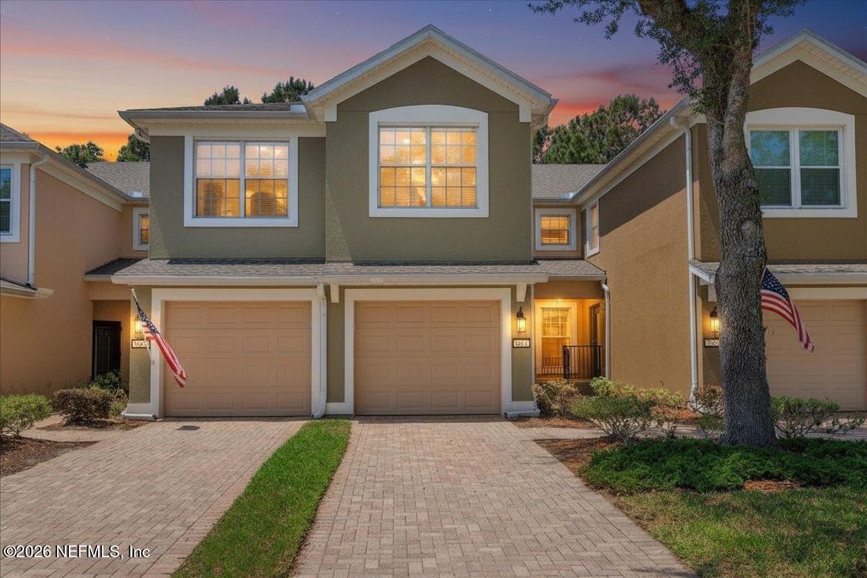 8521 LITTLE SWIFT Circle 34D