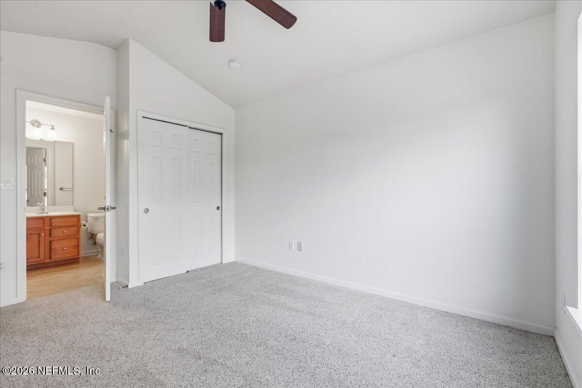 8521 LITTLE SWIFT Circle 34D