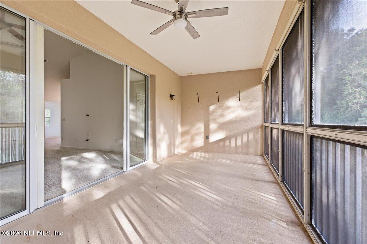 8521 LITTLE SWIFT Circle 34D