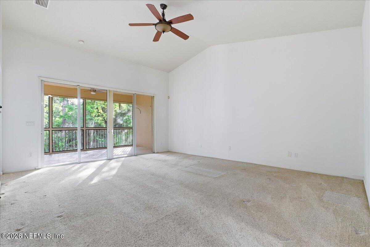 8521 LITTLE SWIFT Circle 34D