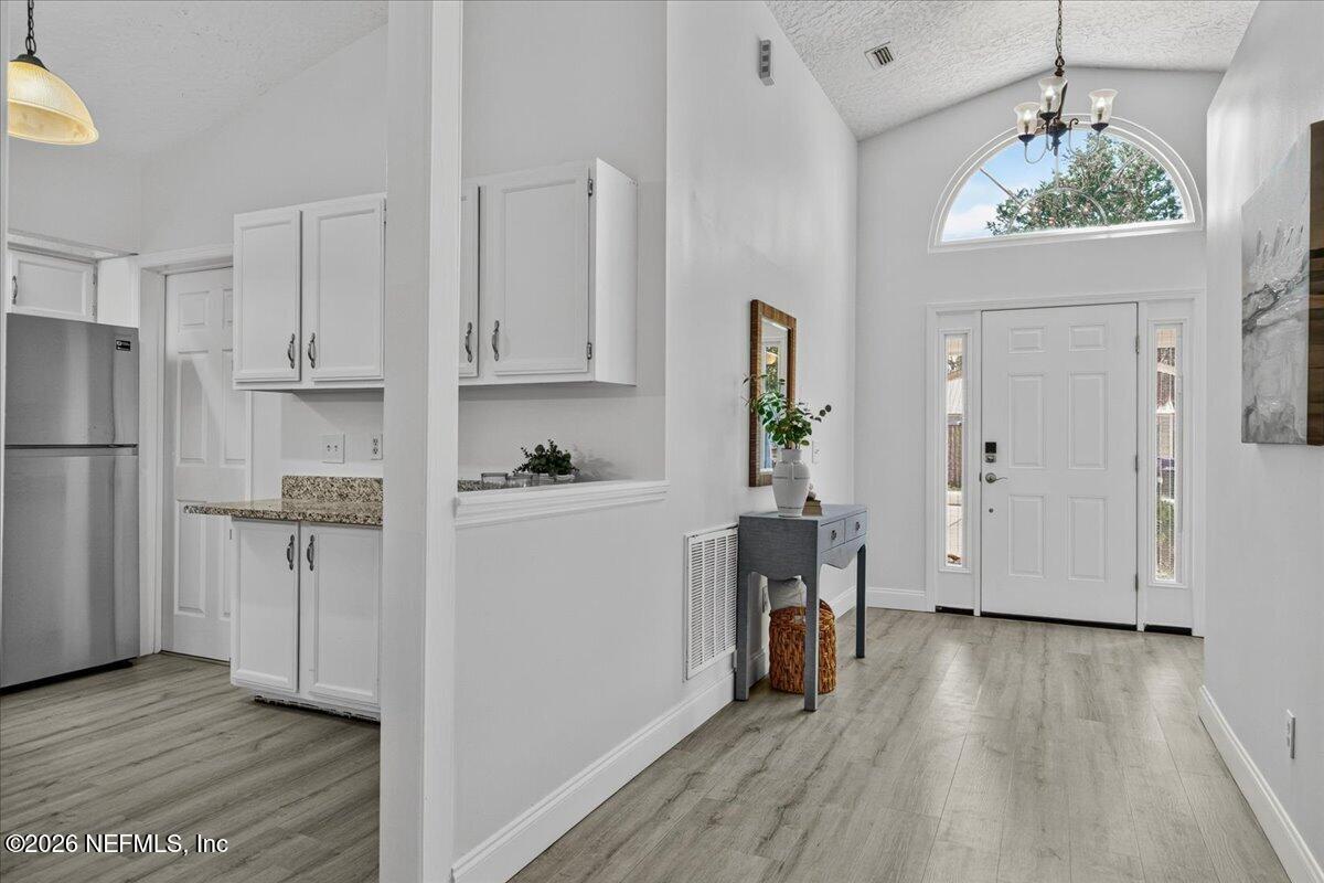 193 MIRALOMA Lane