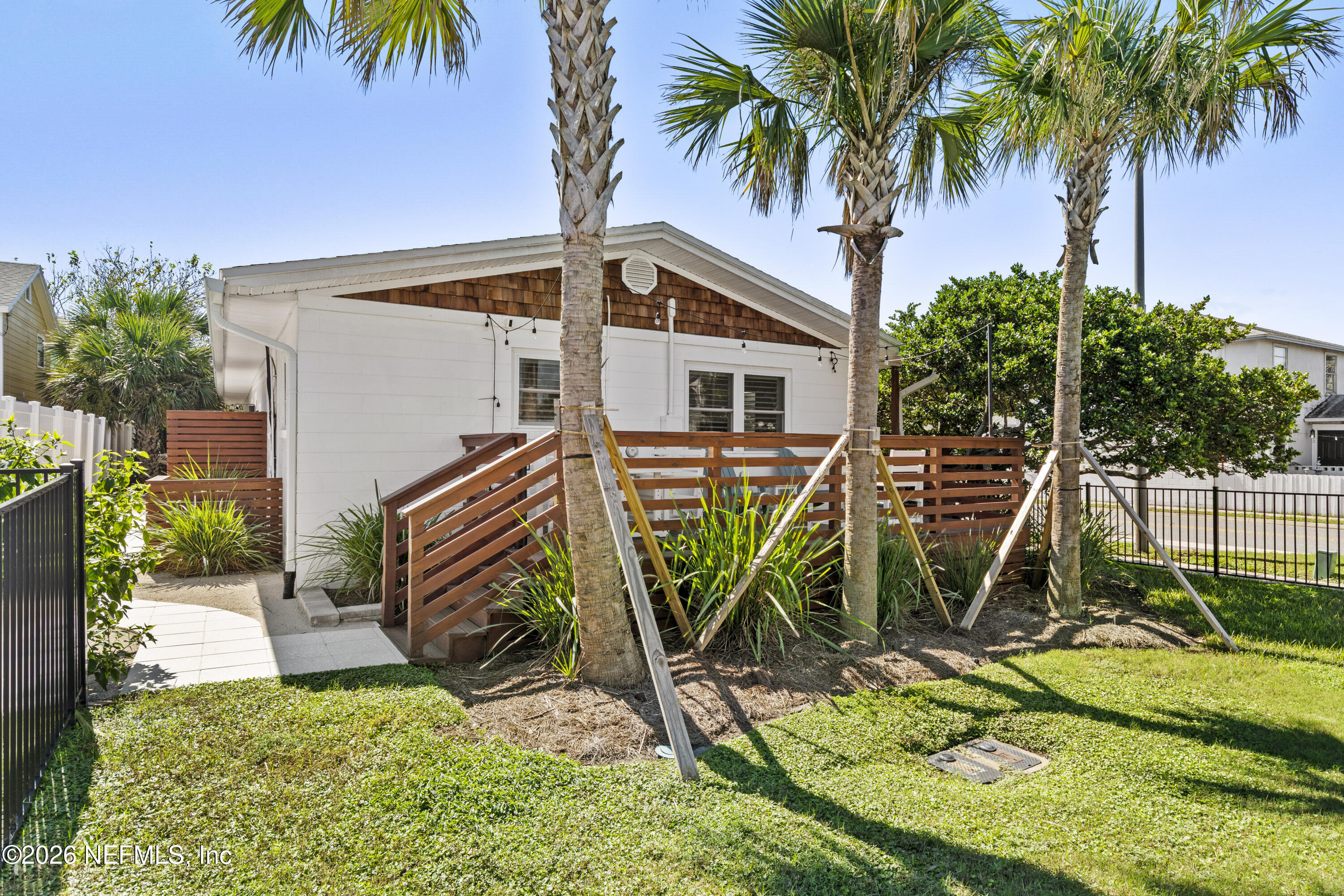 1229 2ND Street N