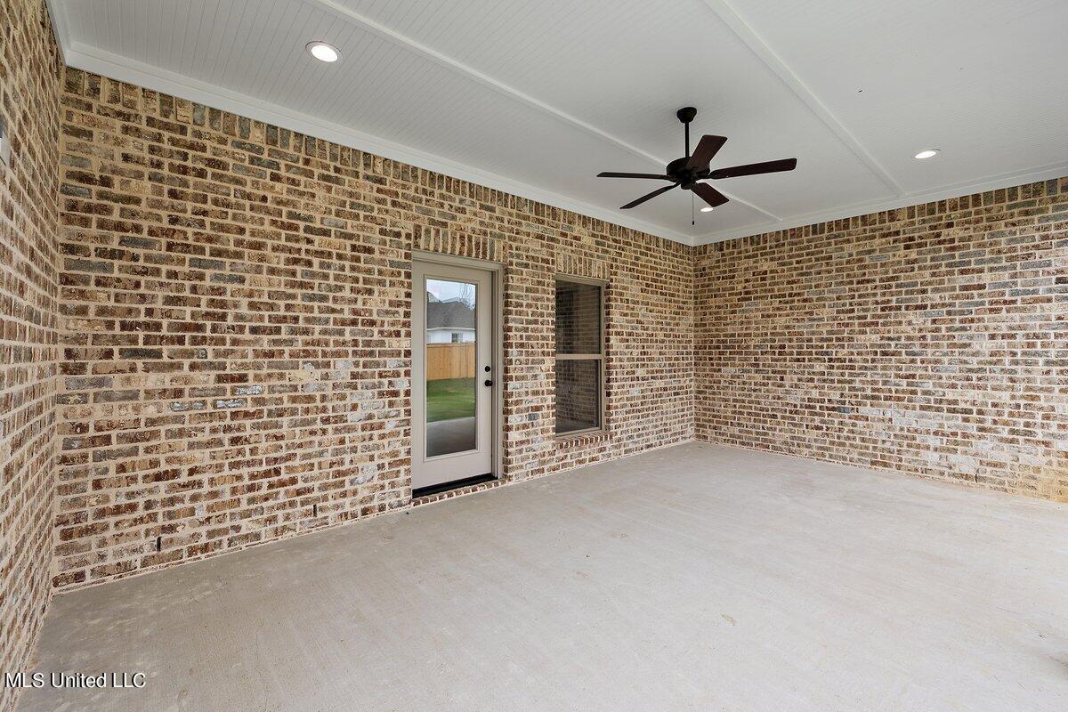 110 Springs Crossing