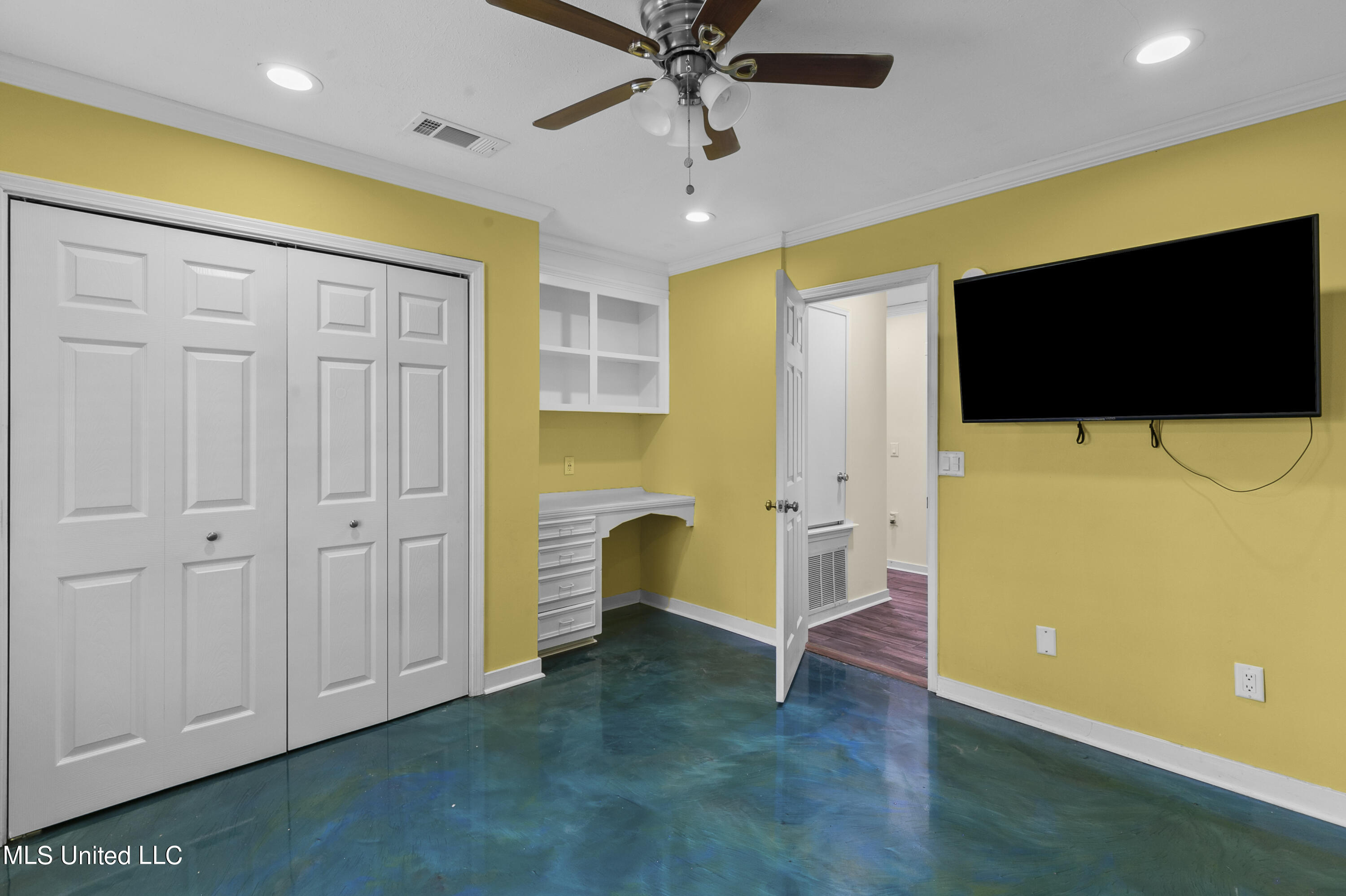 305 Camelia Trail