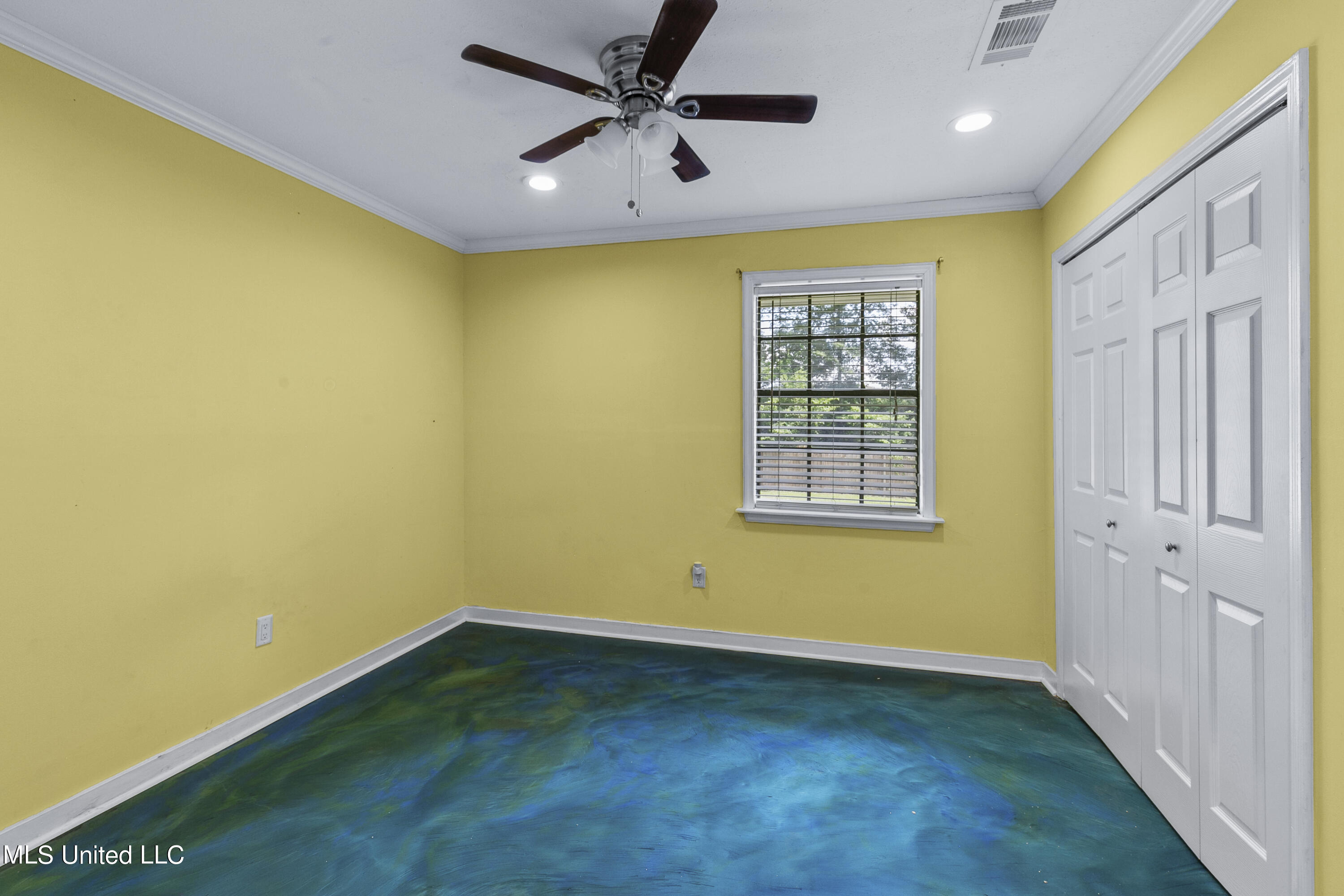 305 Camelia Trail