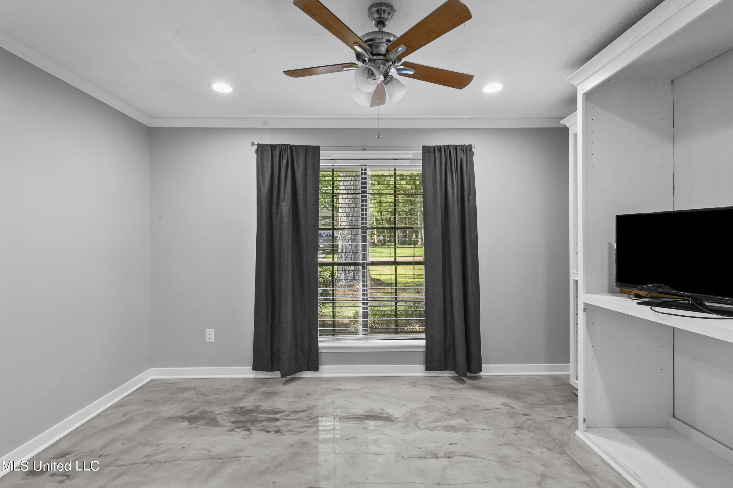 305 Camelia Trail