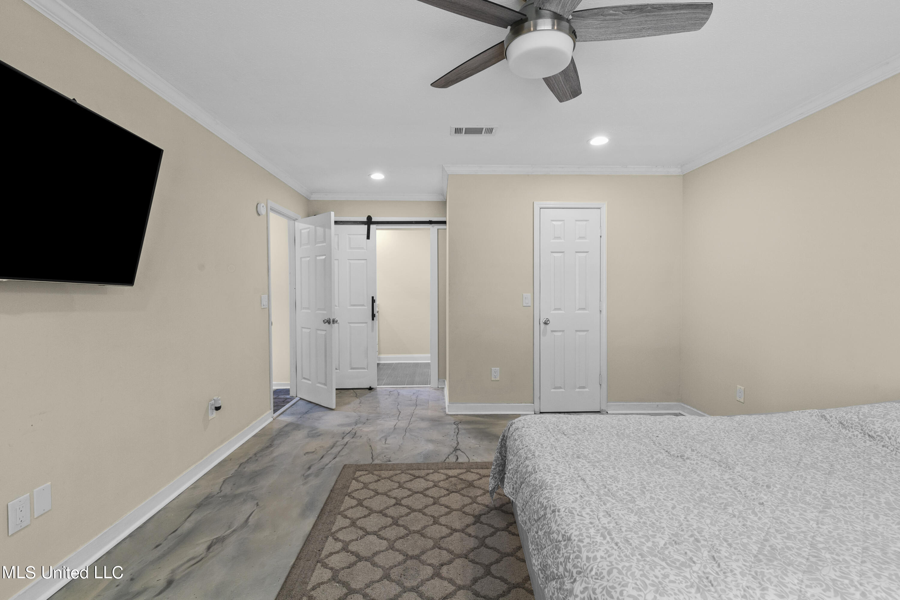 305 Camelia Trail
