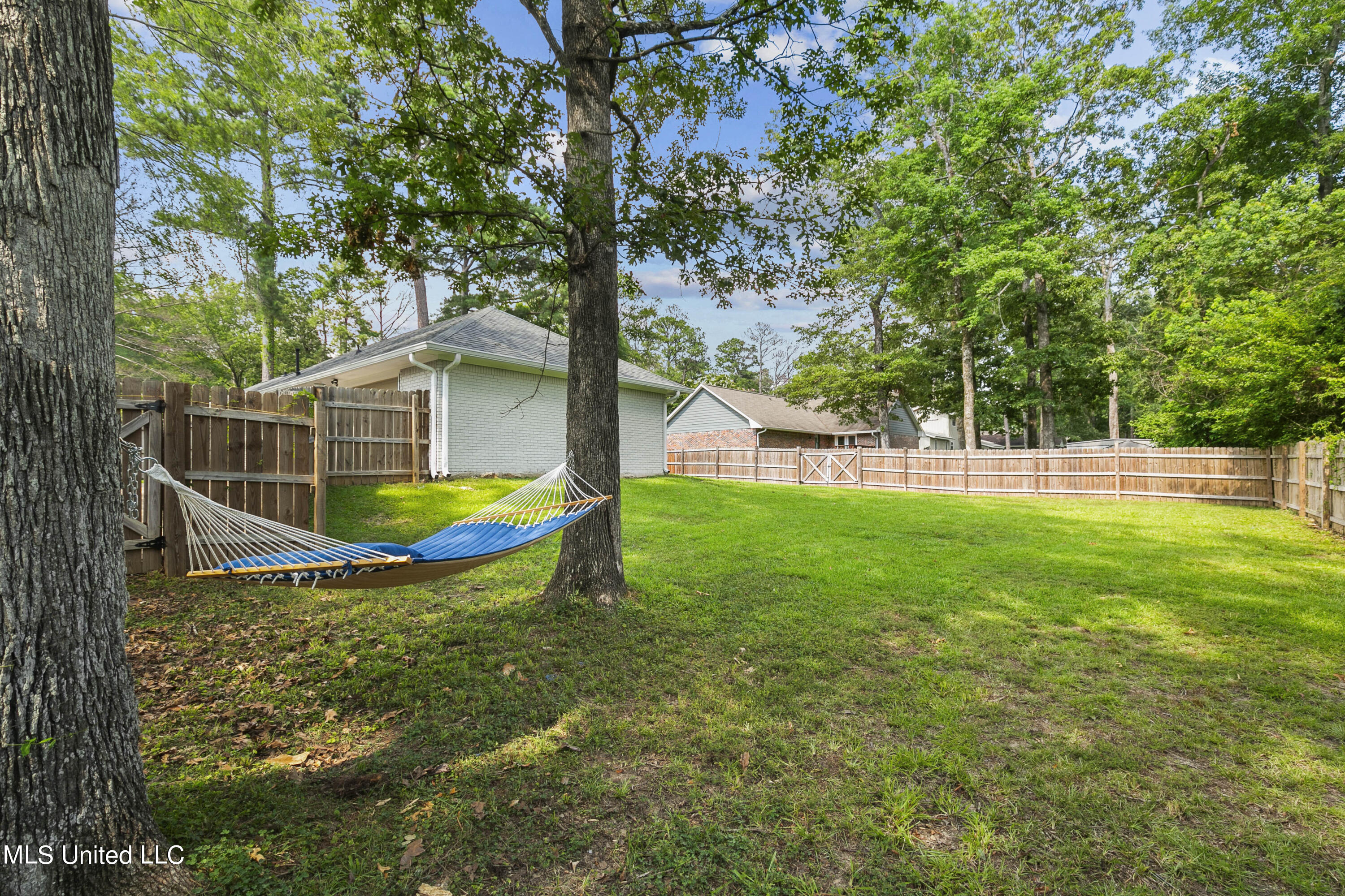 305 Camelia Trail