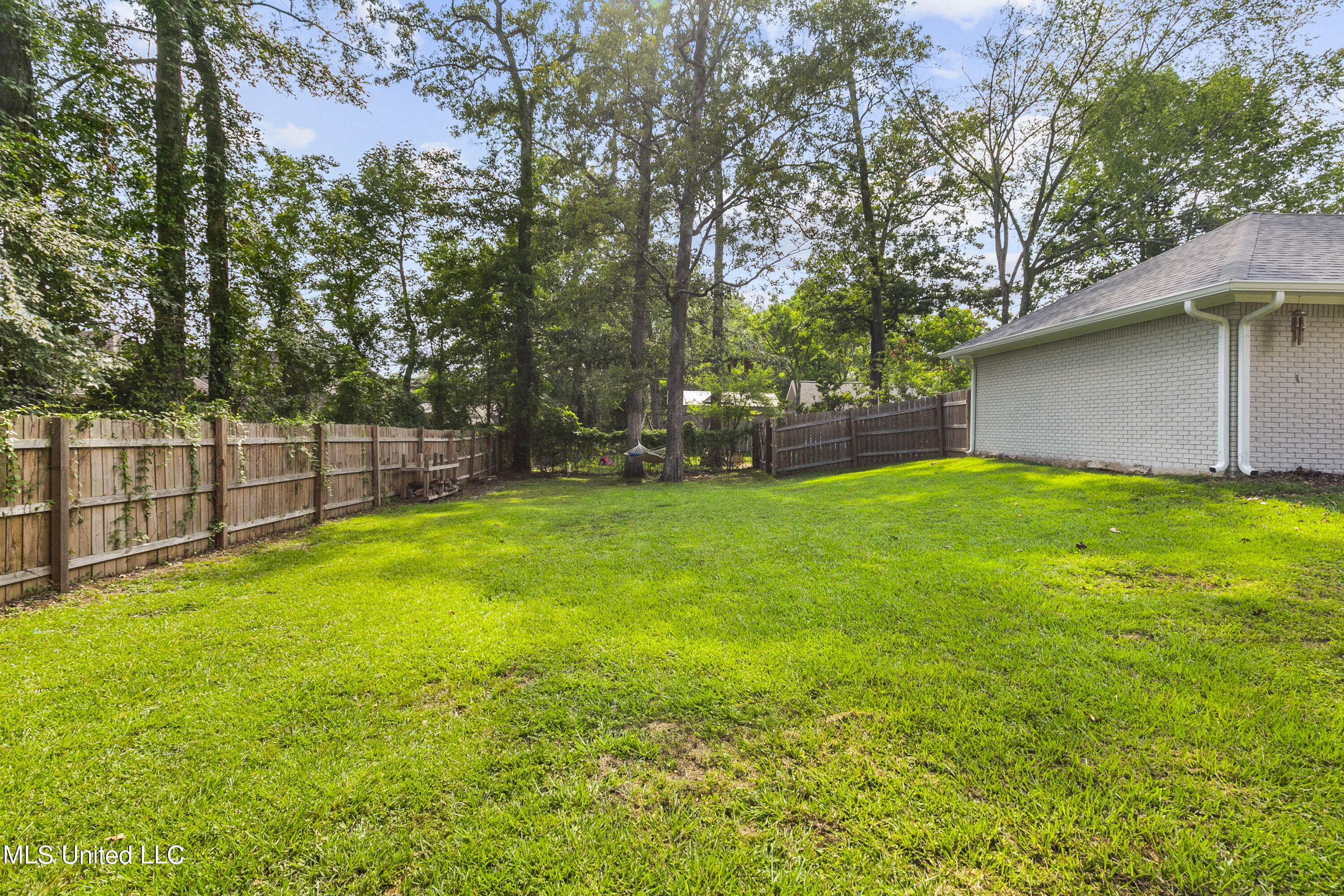 305 Camelia Trail