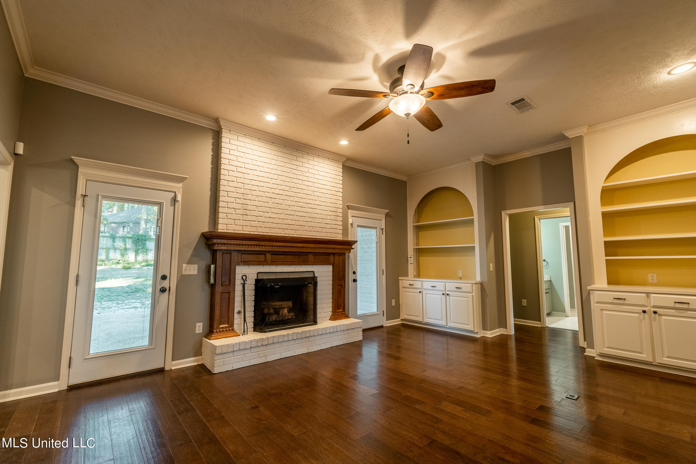 273 Bayview Drive Drive