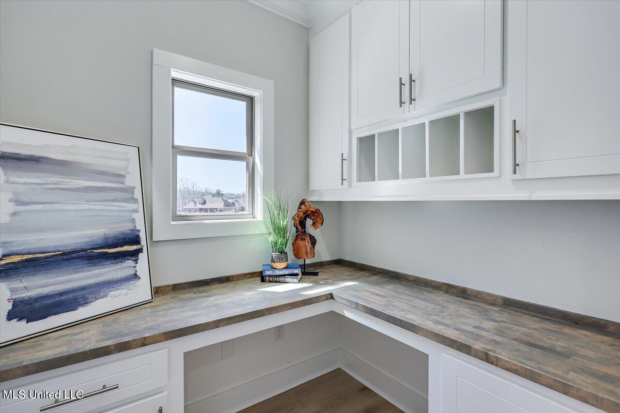 654 Prosperity Place