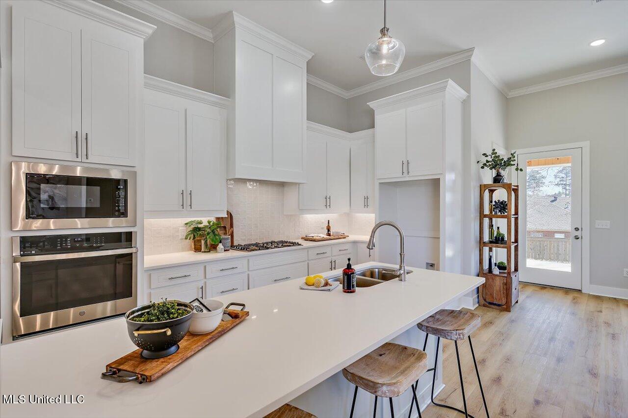 654 Prosperity Place