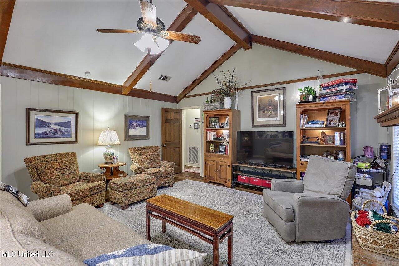 751 Pine Valley