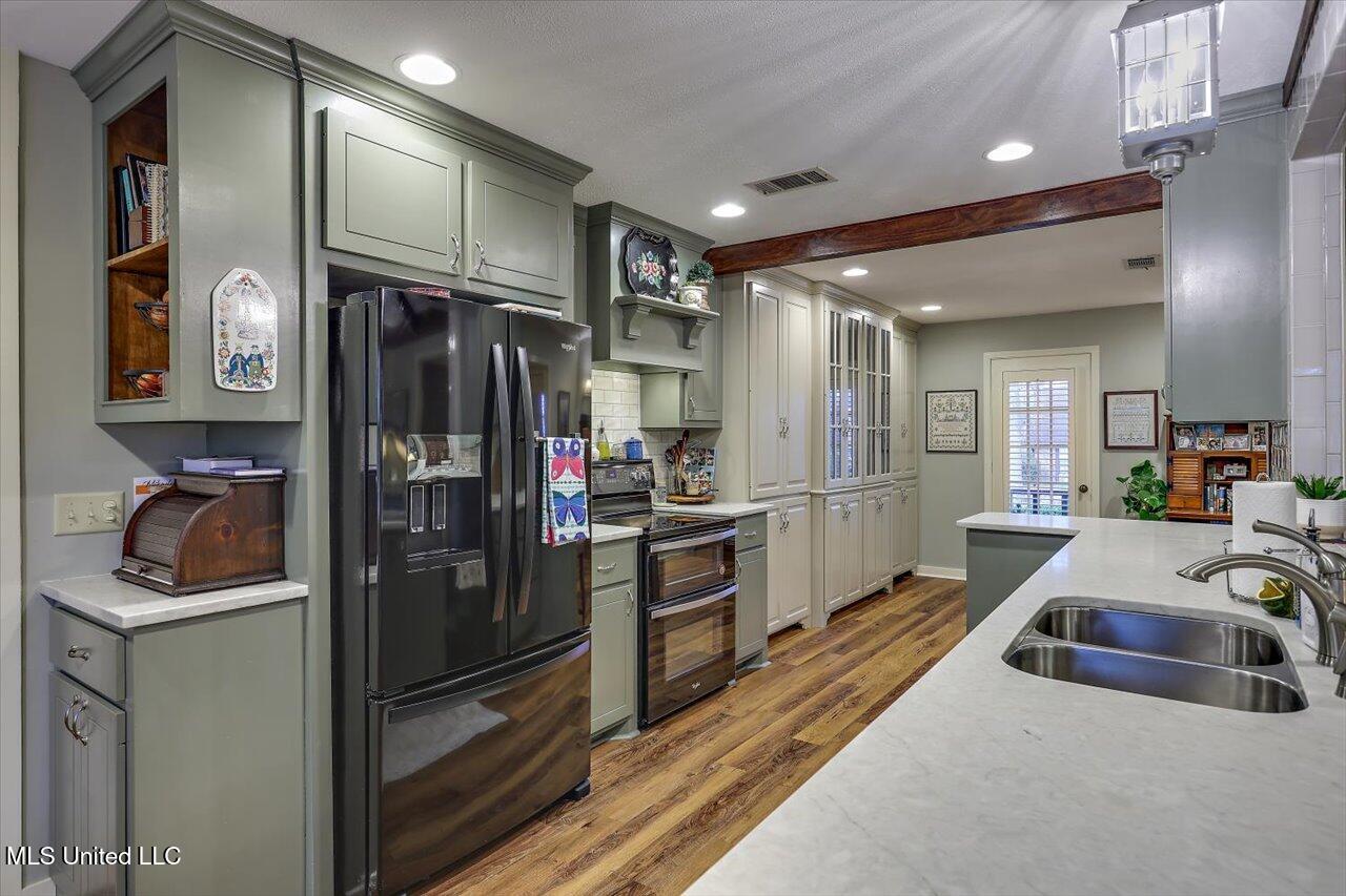 751 Pine Valley