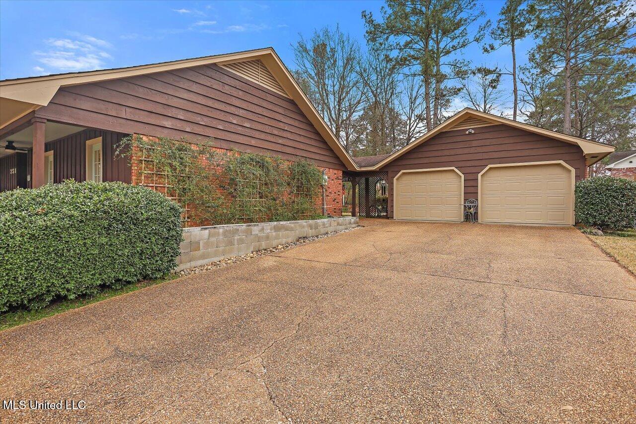 751 Pine Valley