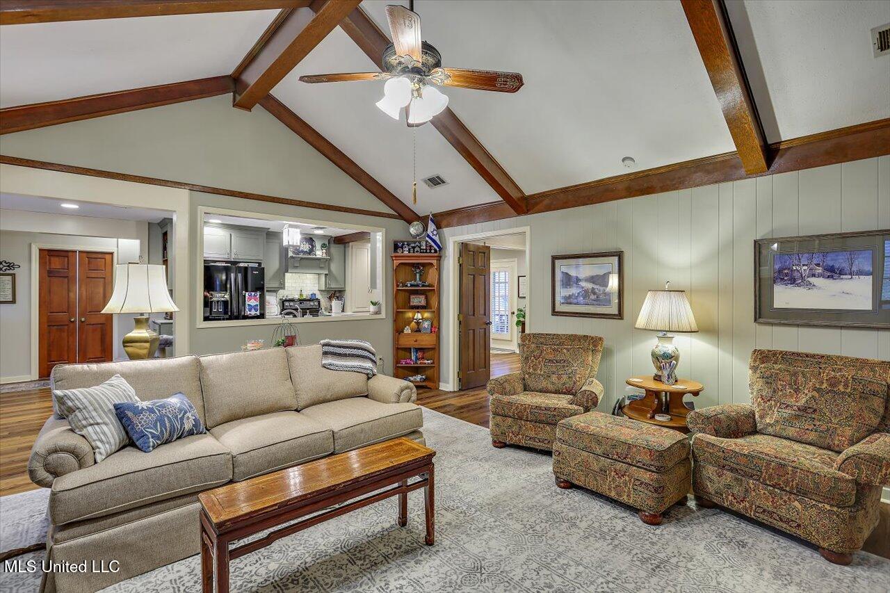 751 Pine Valley
