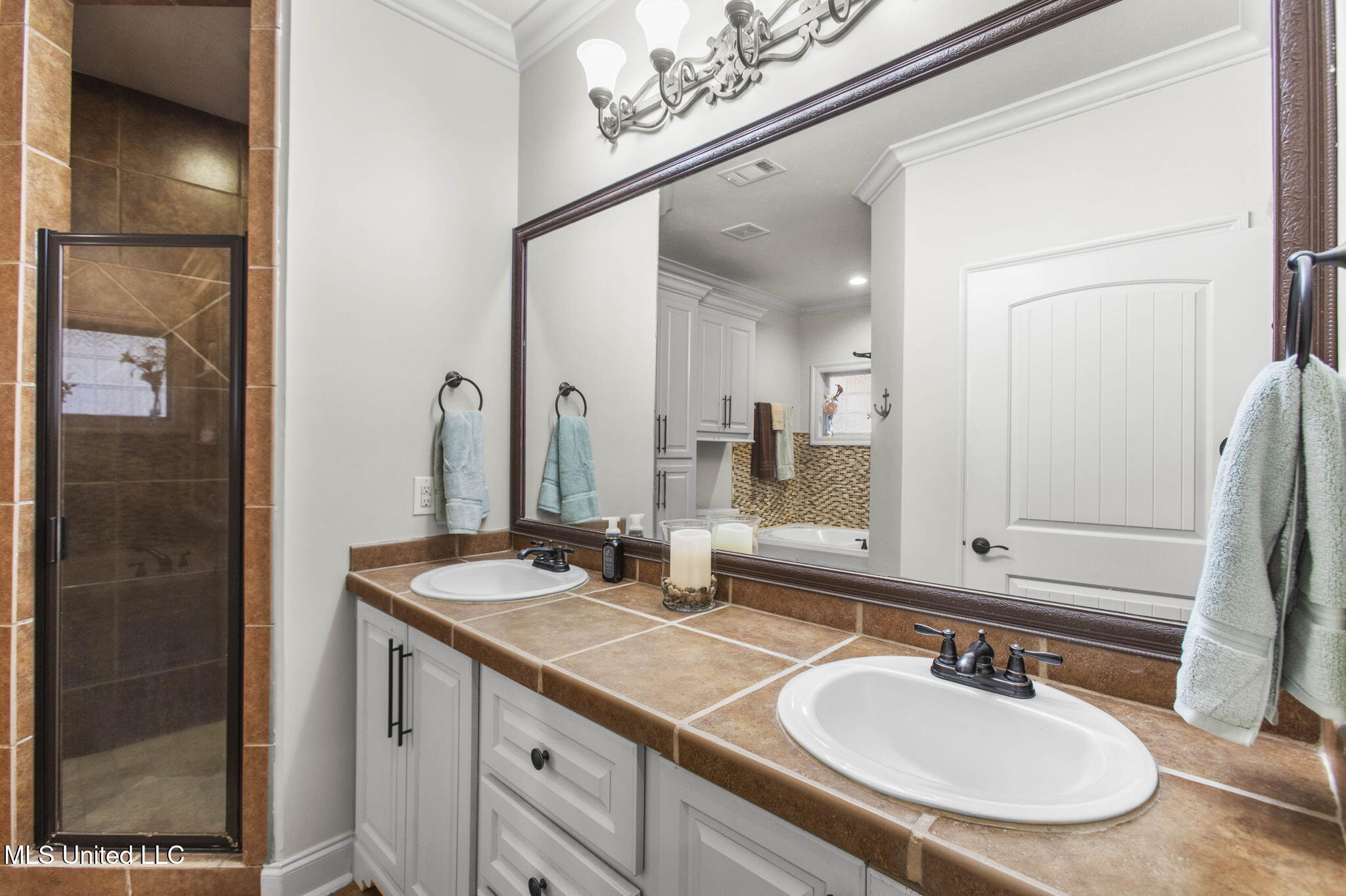 204 Amethyst Drive