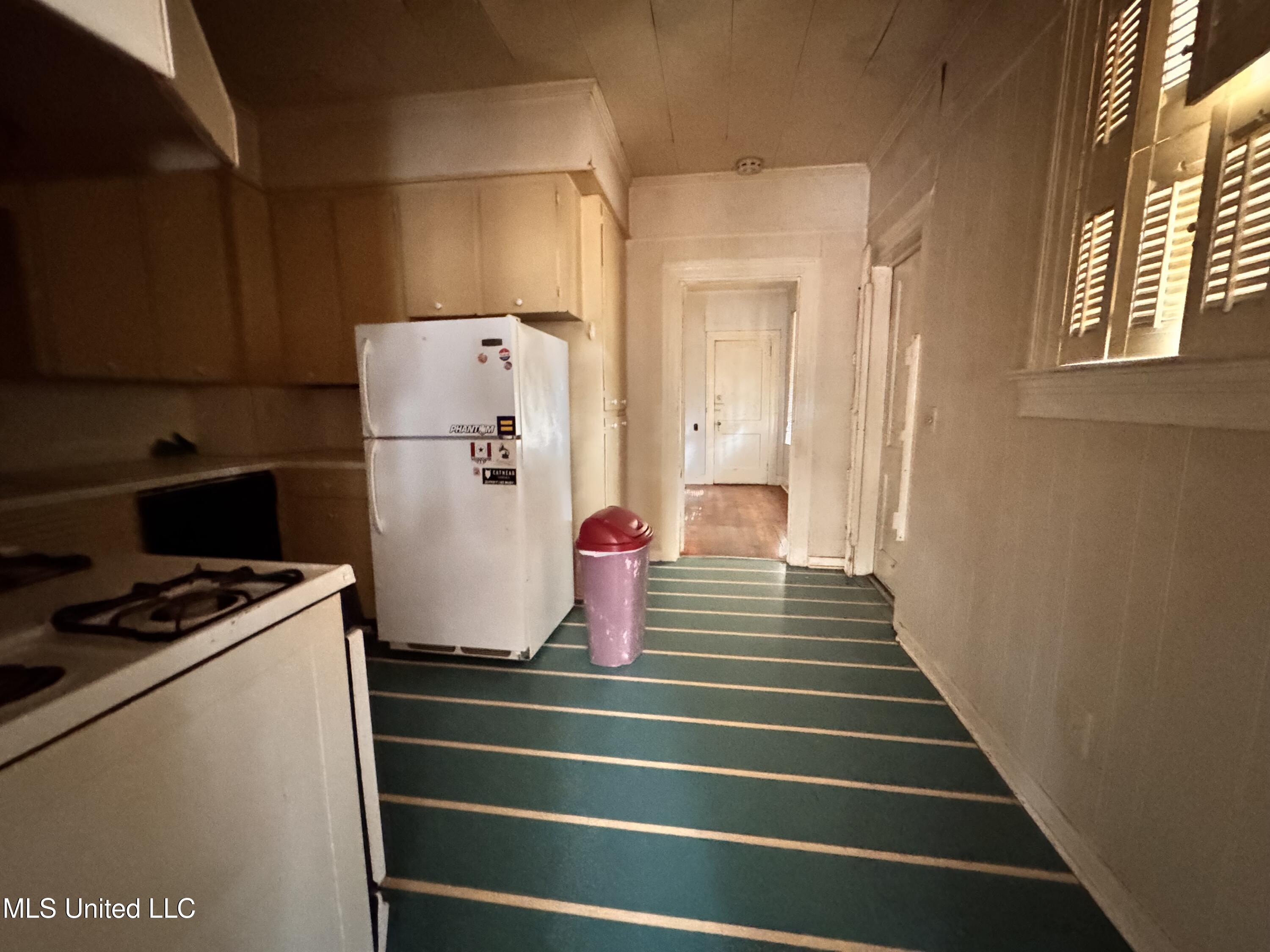 1202 Fortification Street, 1-2
