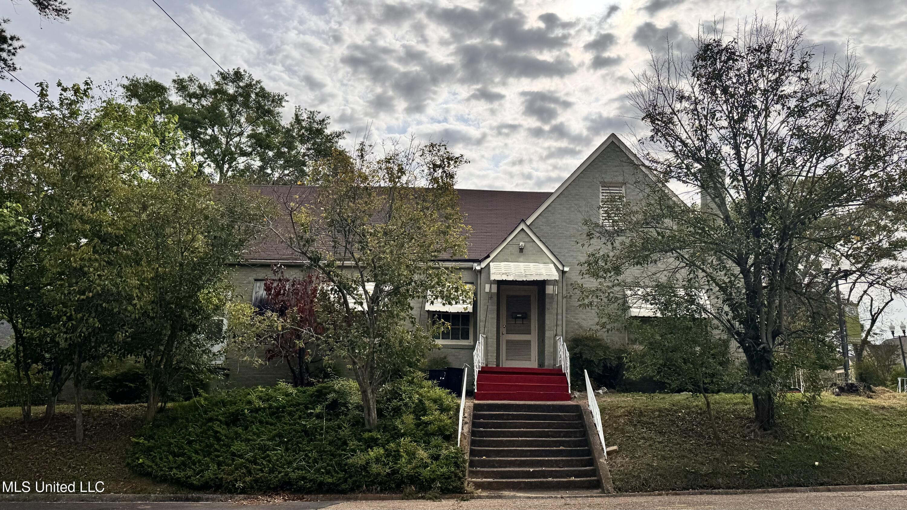 1202 Fortification Street, 1-2