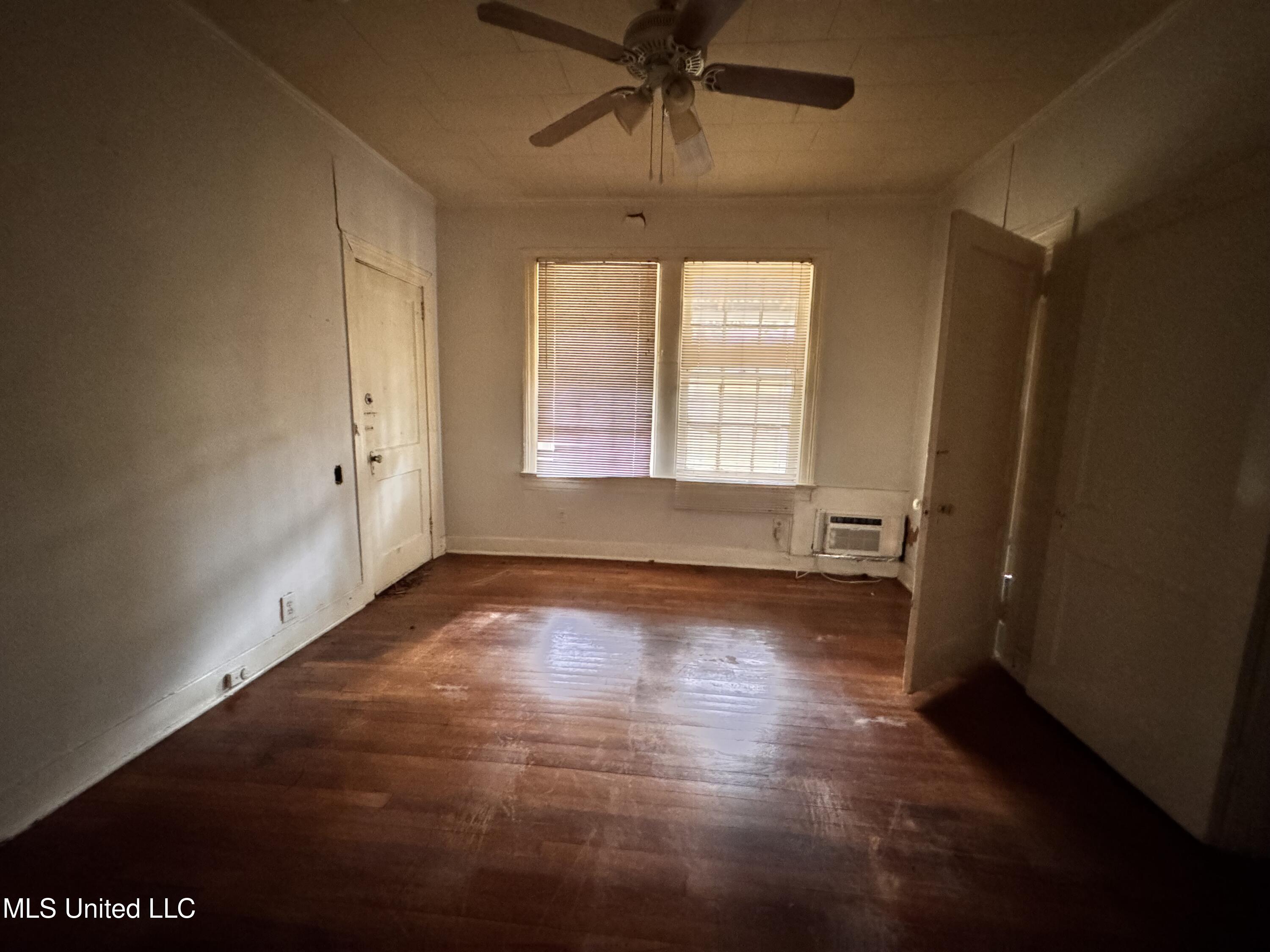1202 Fortification Street, 1-2