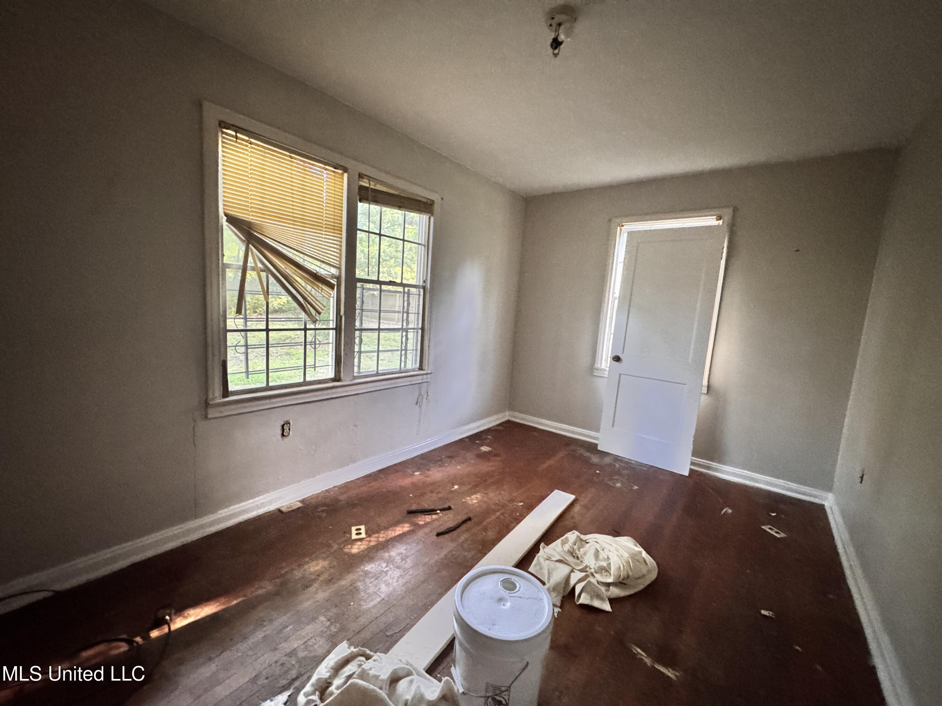 697 Woody Drive