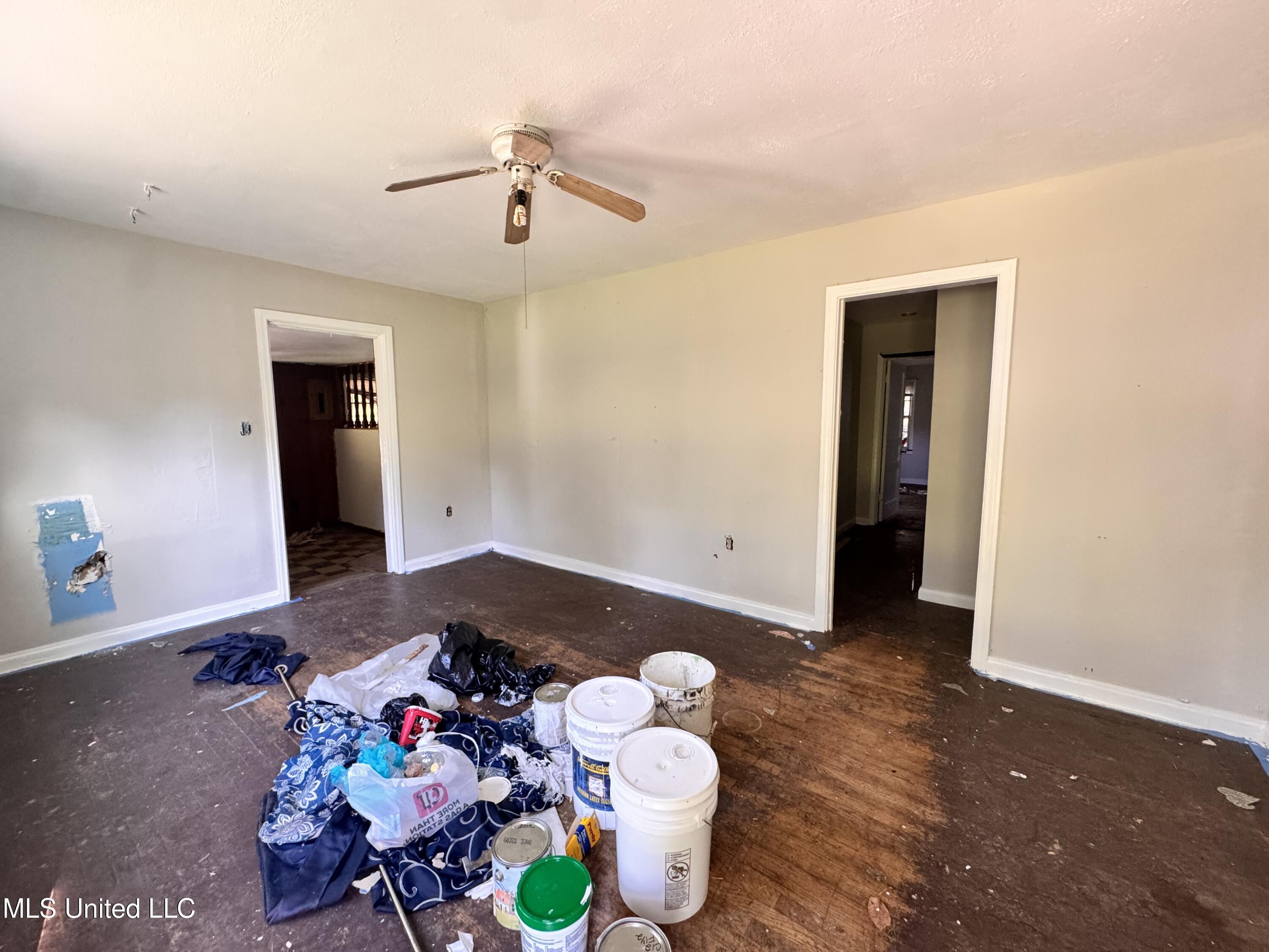 697 Woody Drive