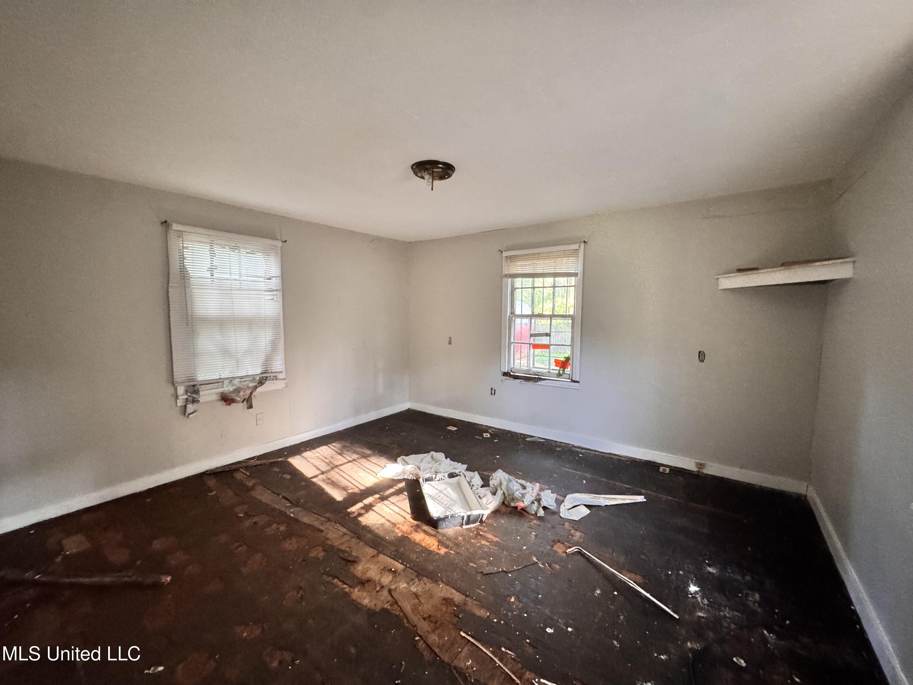 697 Woody Drive