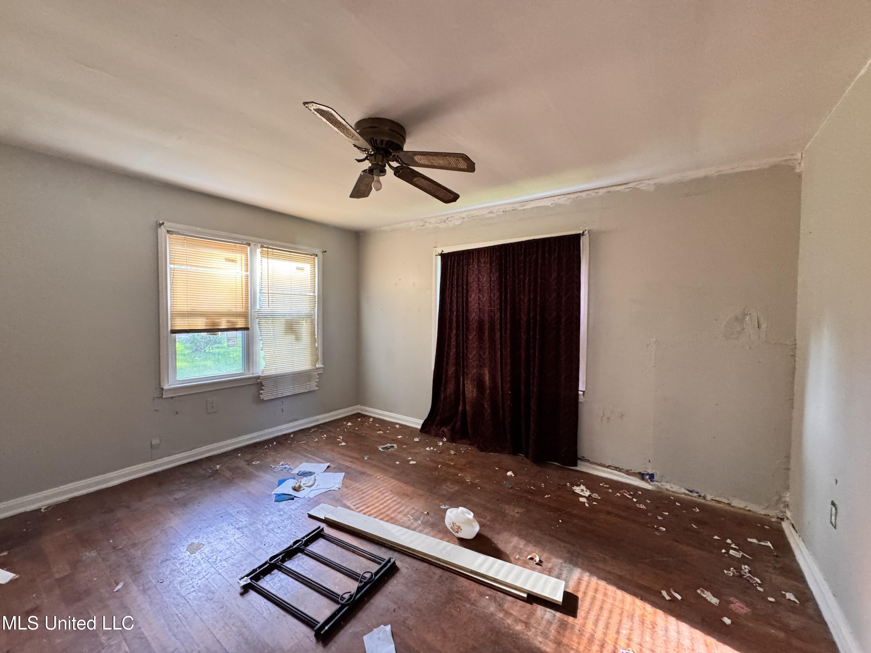 697 Woody Drive