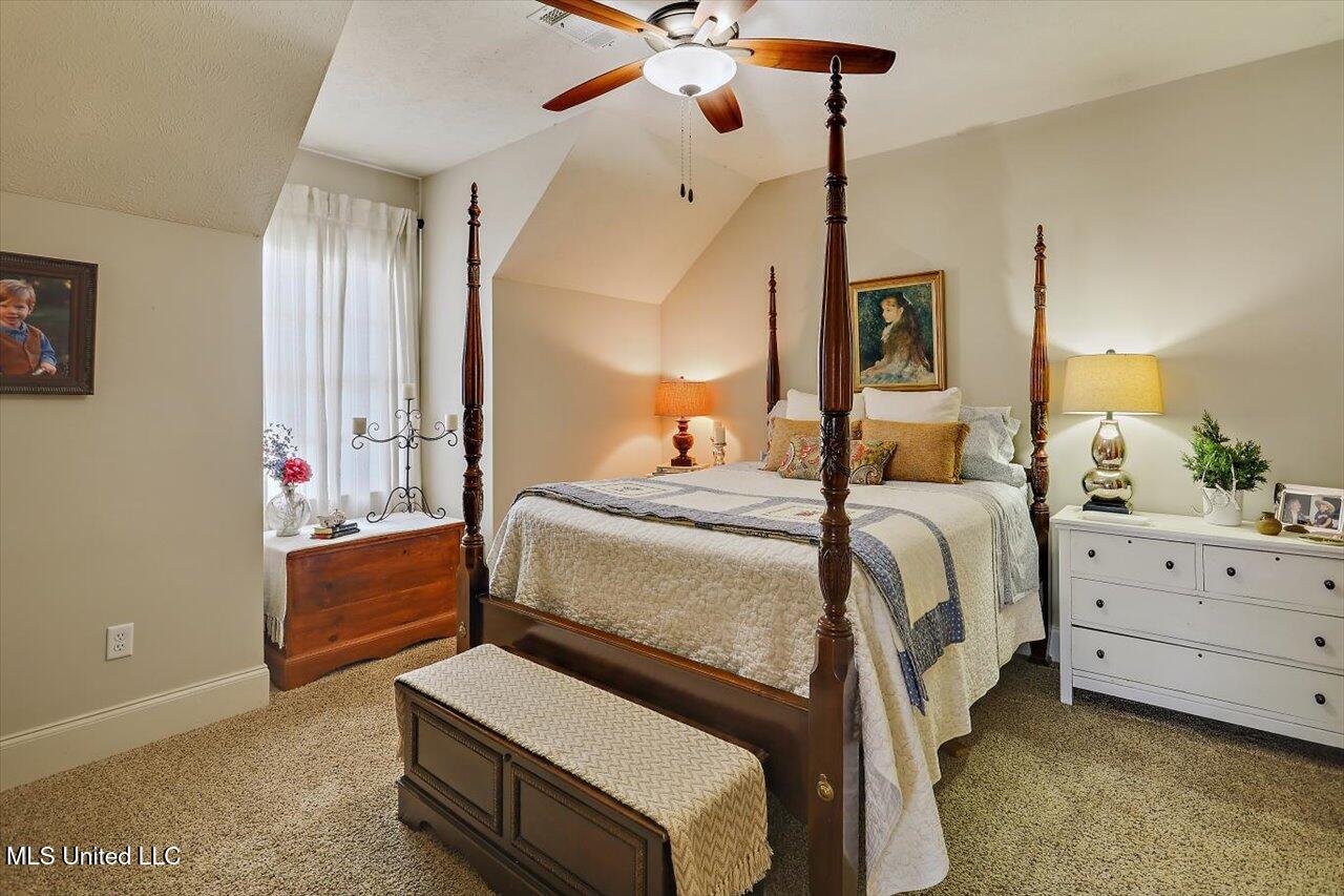 709 Arbor Run