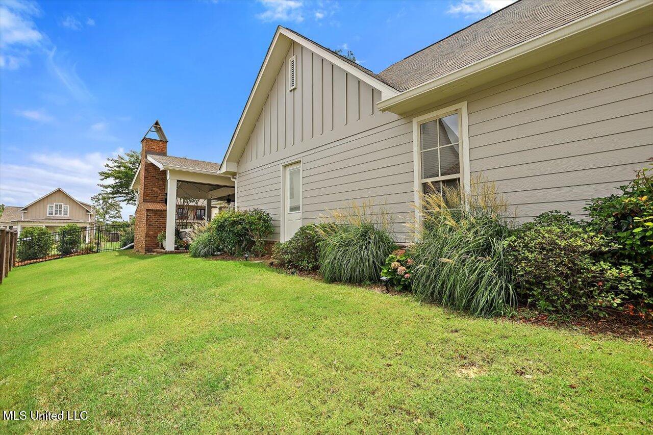 709 Arbor Run