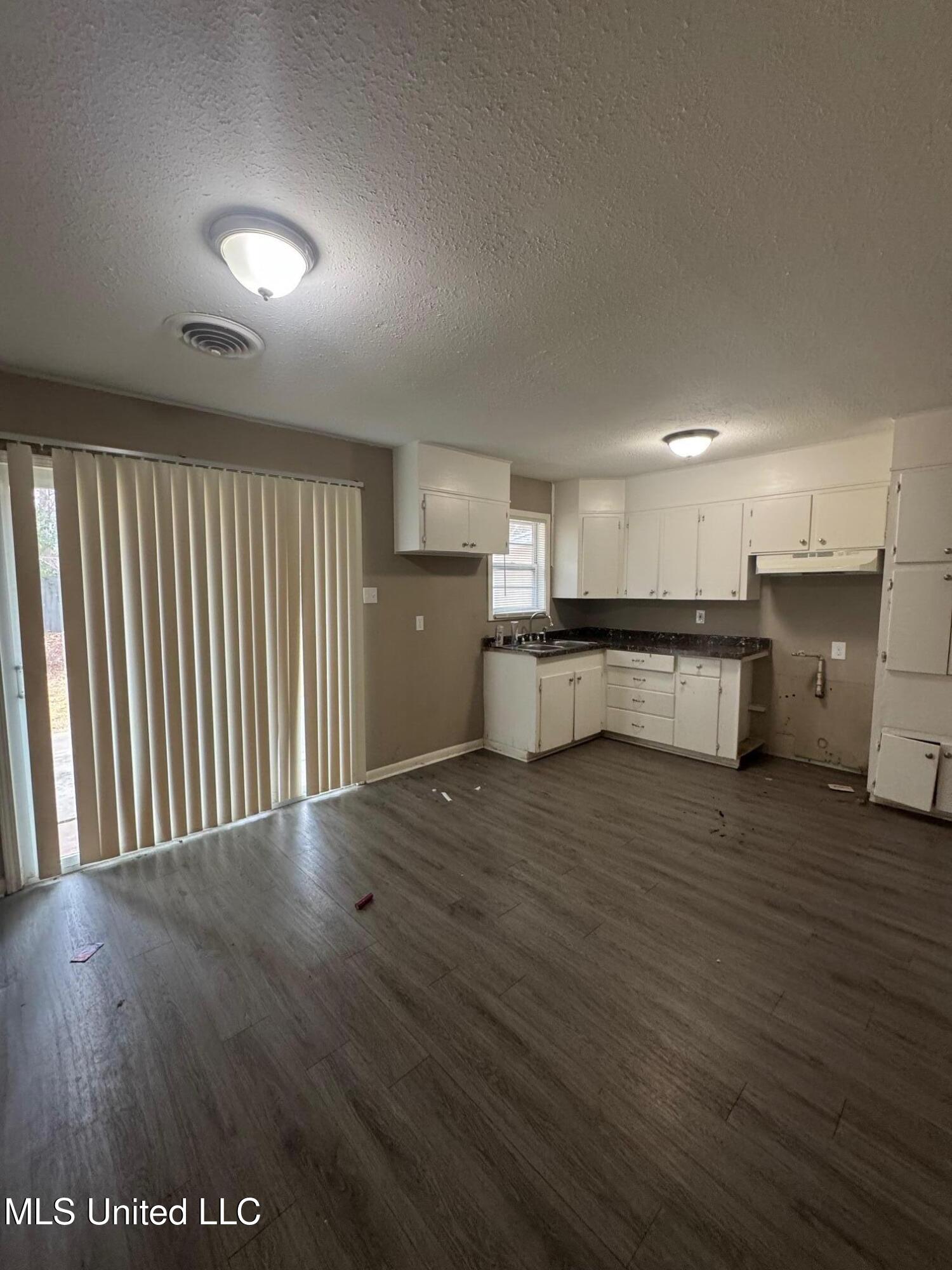 2971 Kentwood Drive
