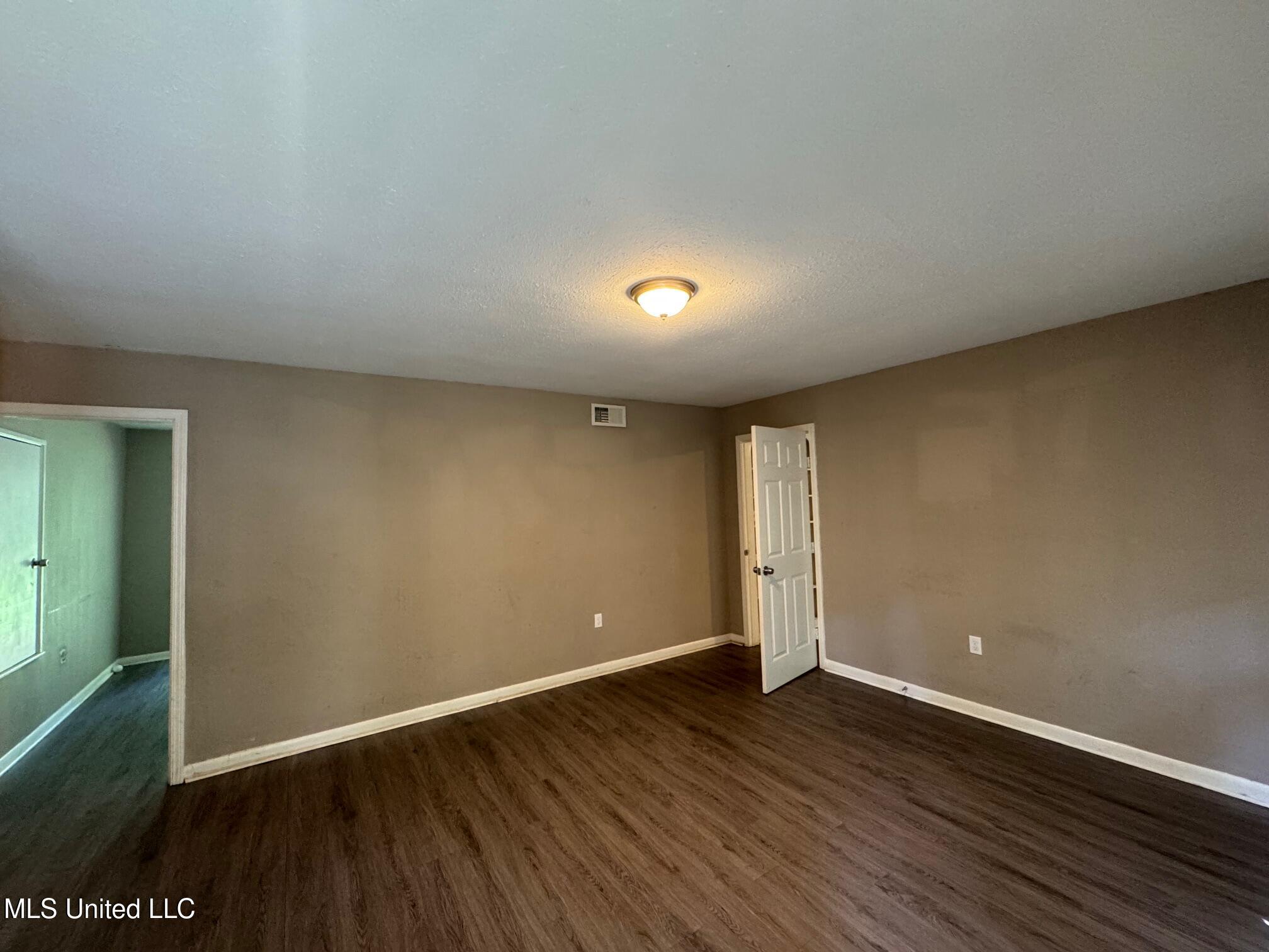 2971 Kentwood Drive