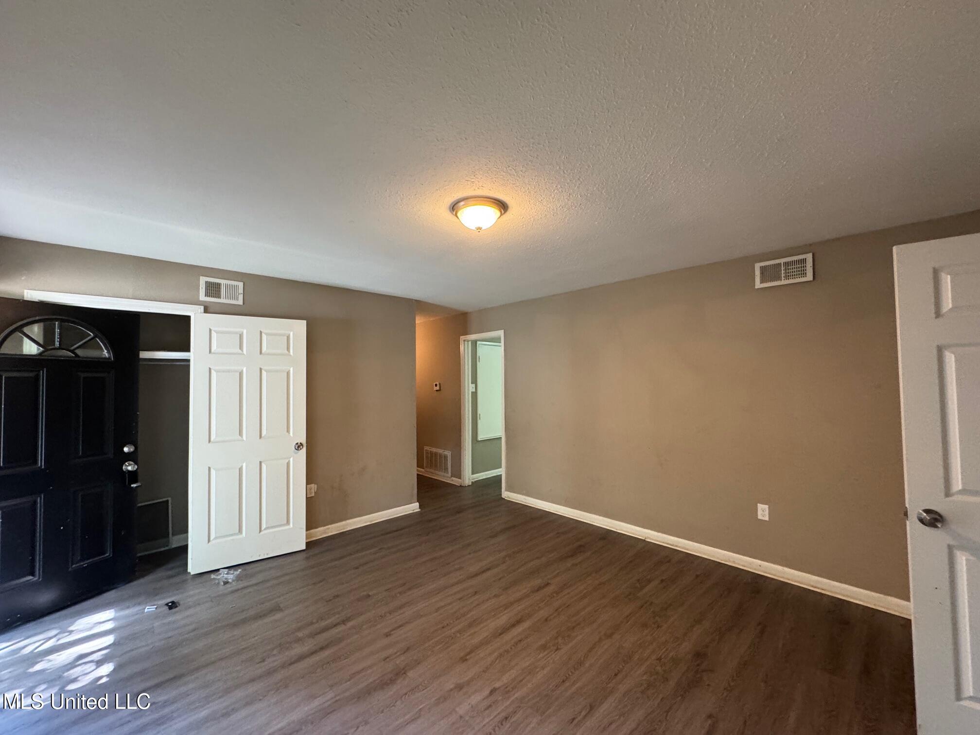2971 Kentwood Drive