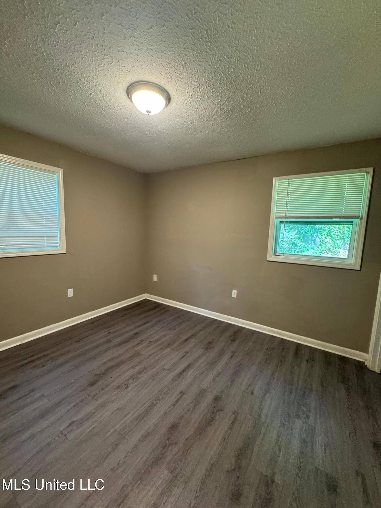 2971 Kentwood Drive