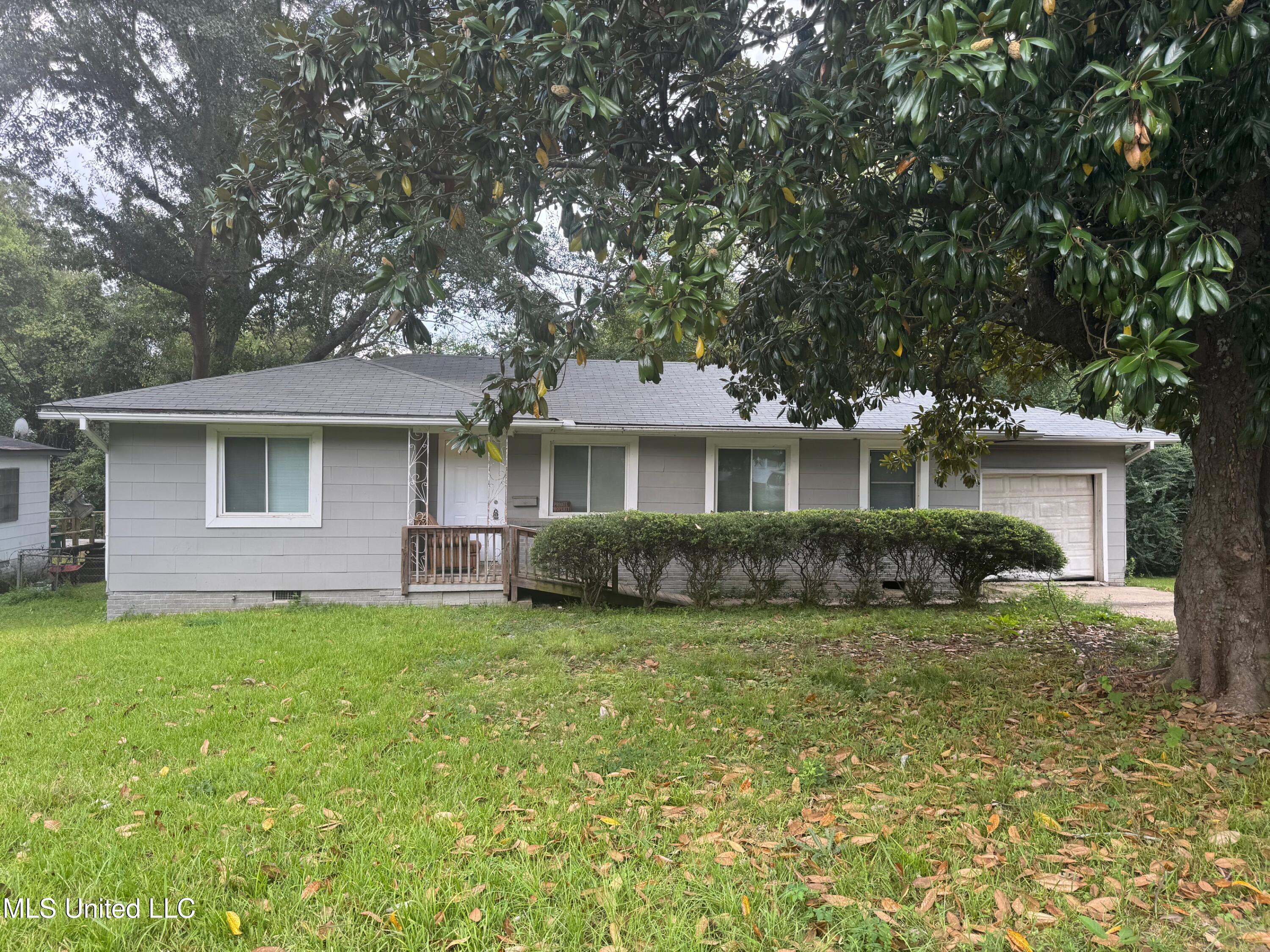 1906 Shamrock Drive