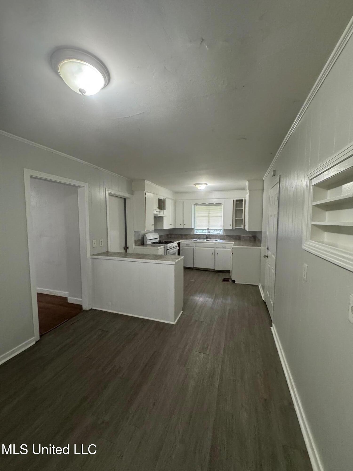 1906 Shamrock Drive